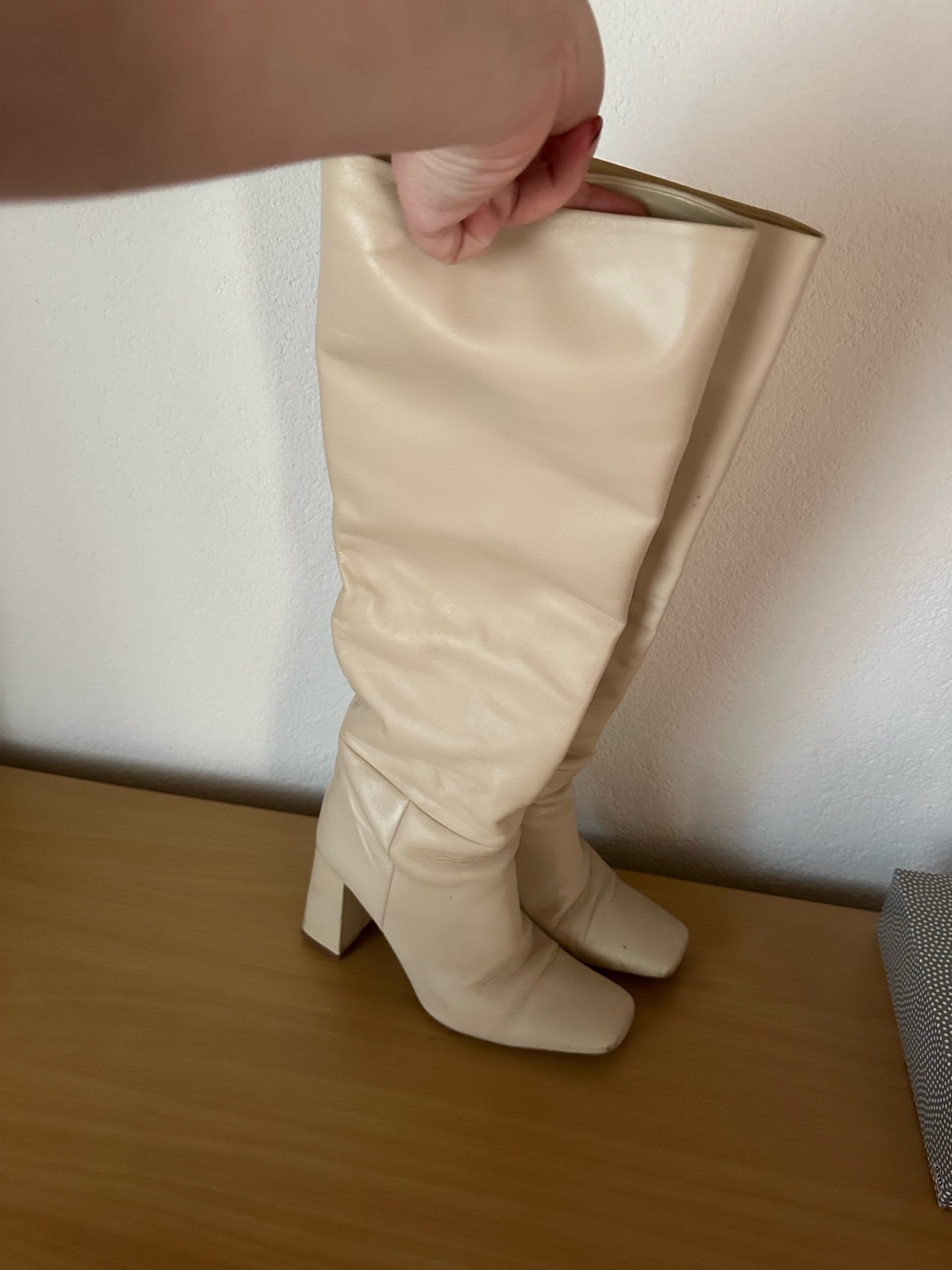 Kožne čizme zara 0