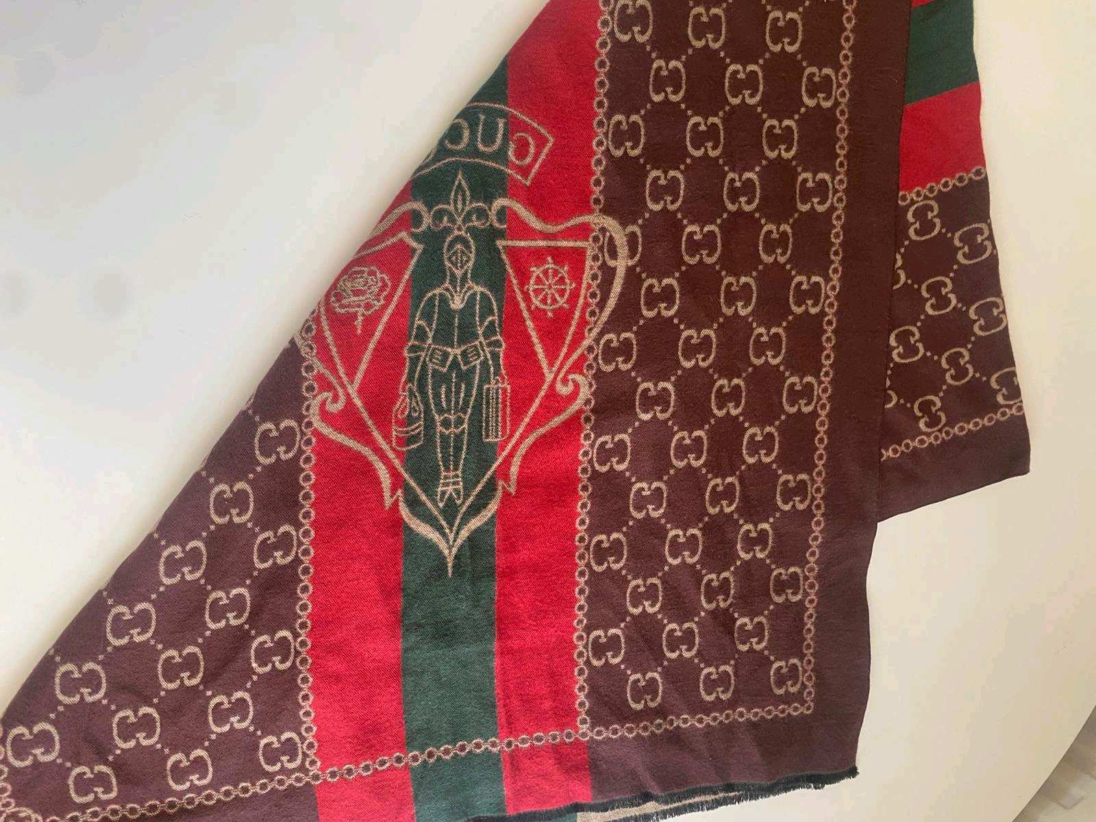 gucci šal 3