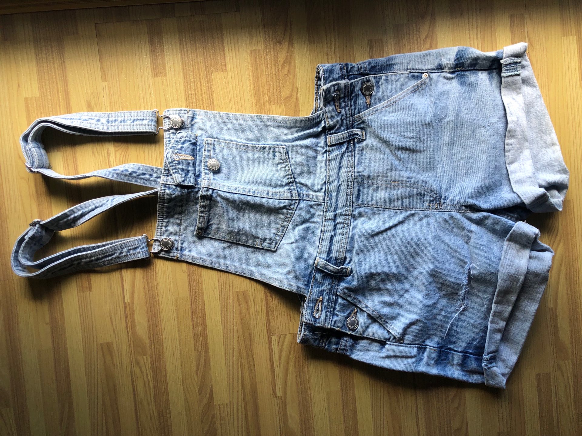 Bershka tregeri 1