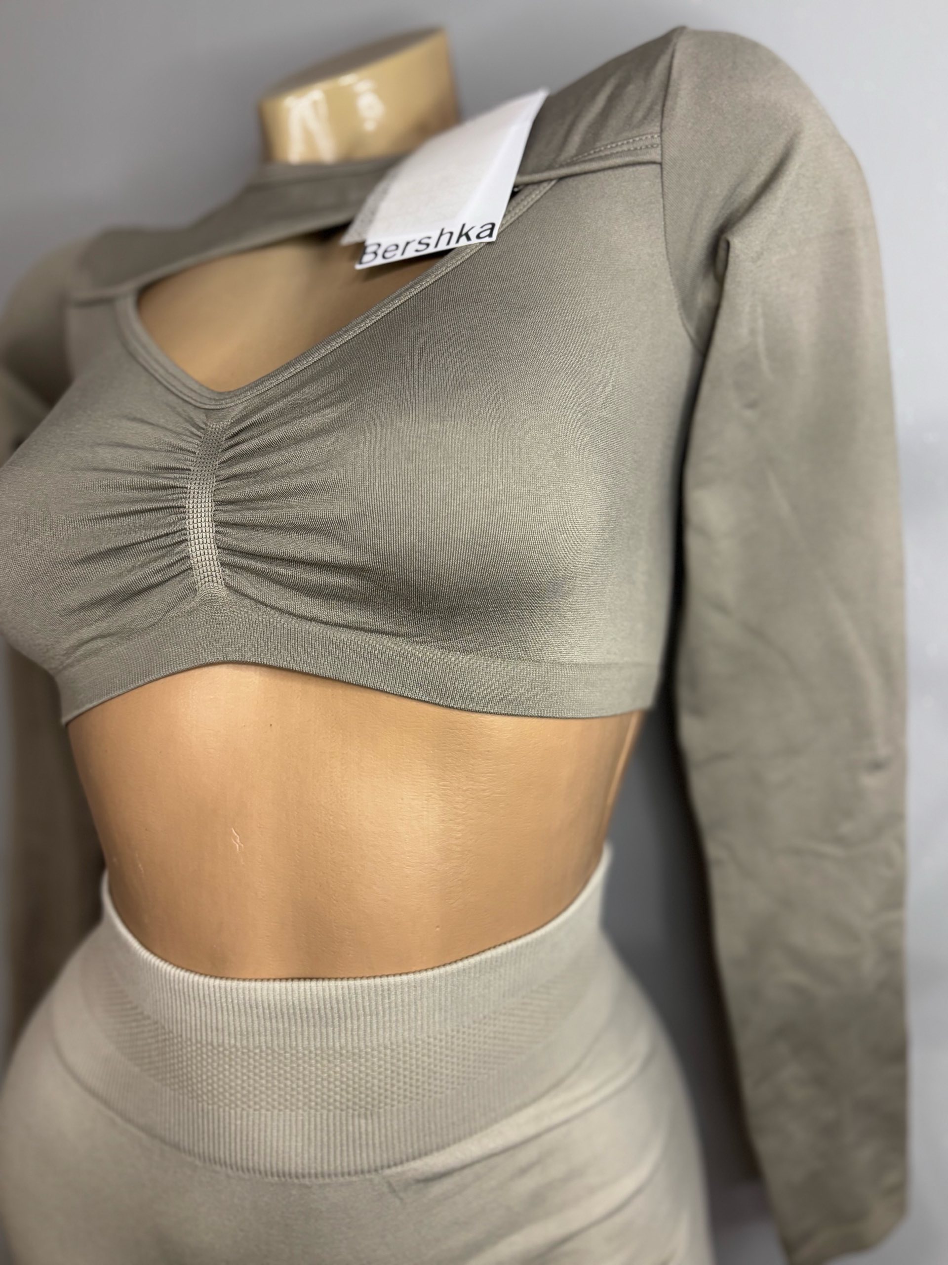 Top Bershka 1
