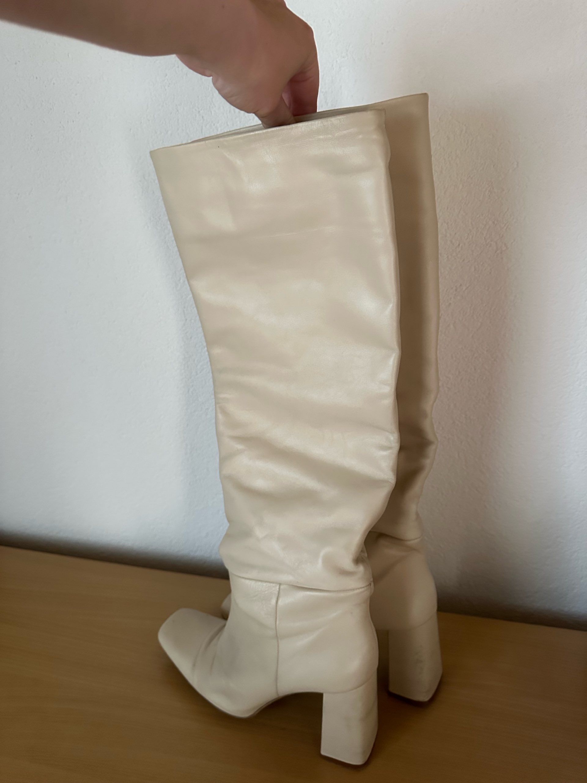 Kožne čizme zara 1