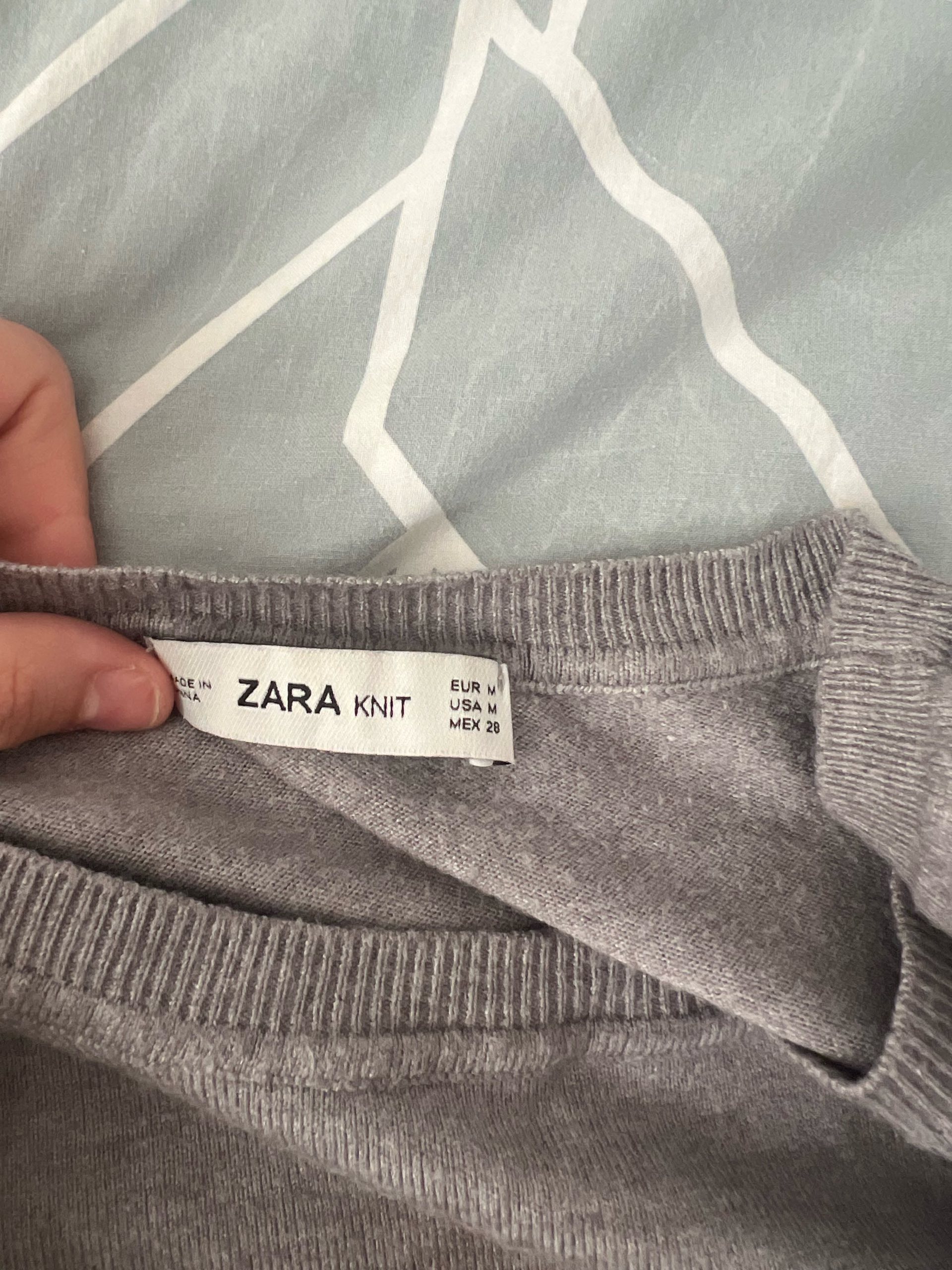 Zara sivi dzemper 1