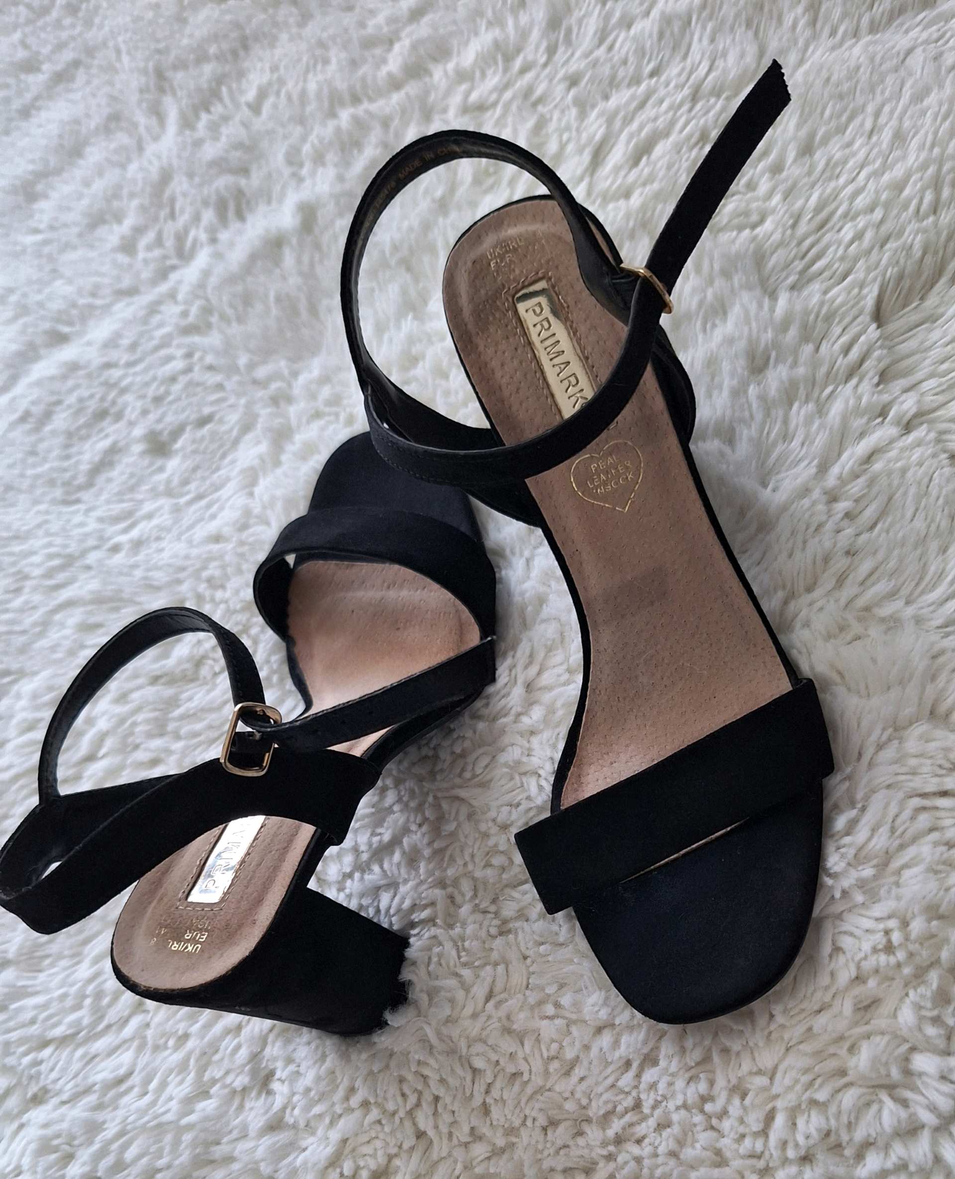 Stikle sandale 1