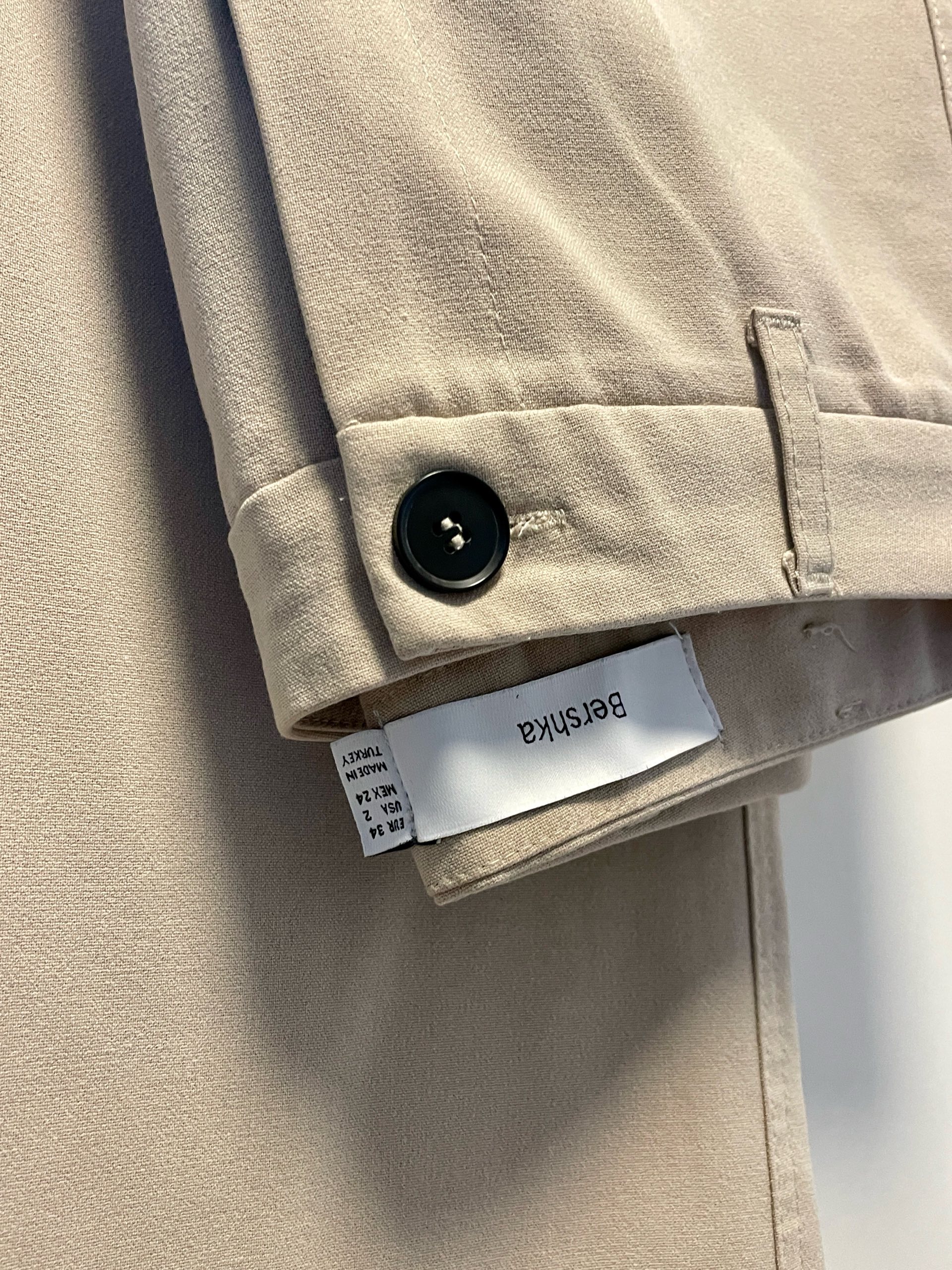 BERSHKA ŠIROKE PANTALONE 34 1