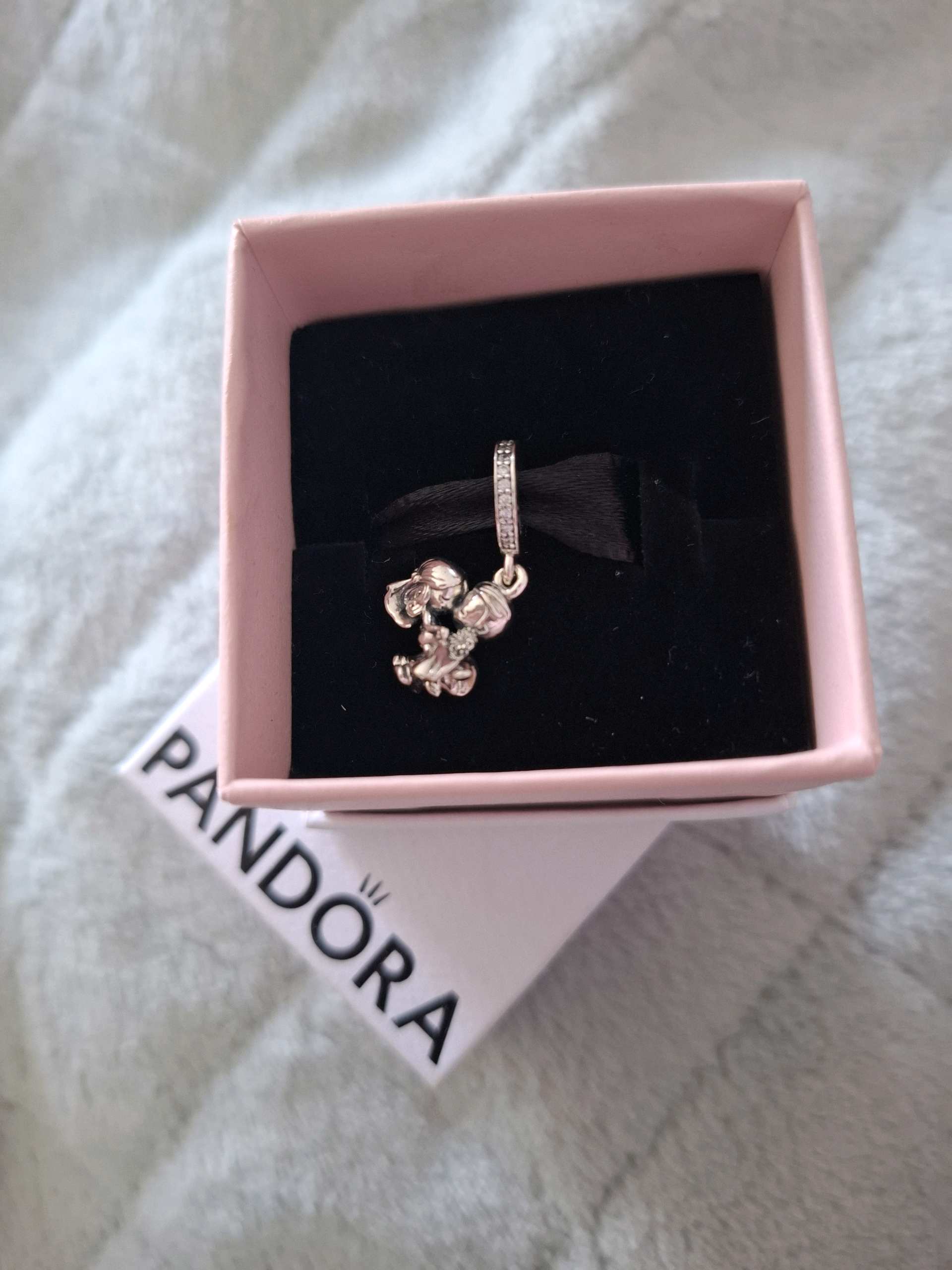 Pandora privjesak 0