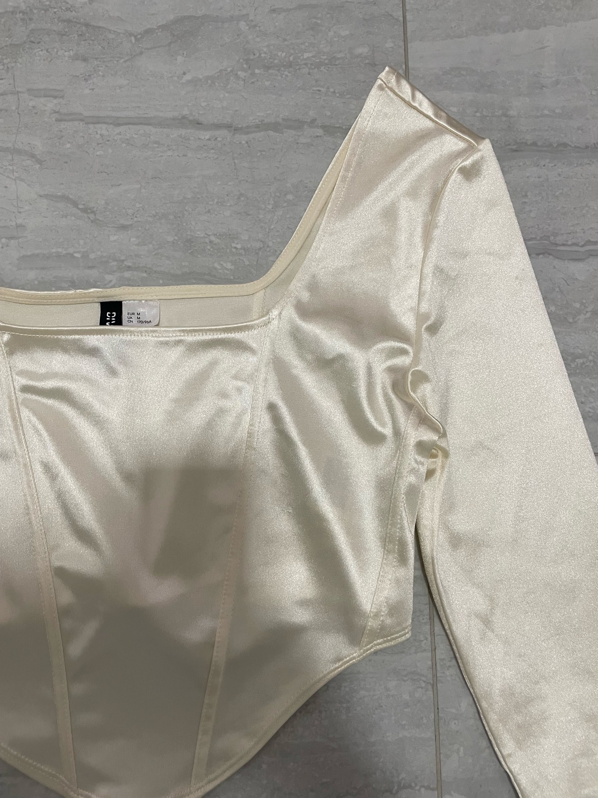 H&M korzet 1
