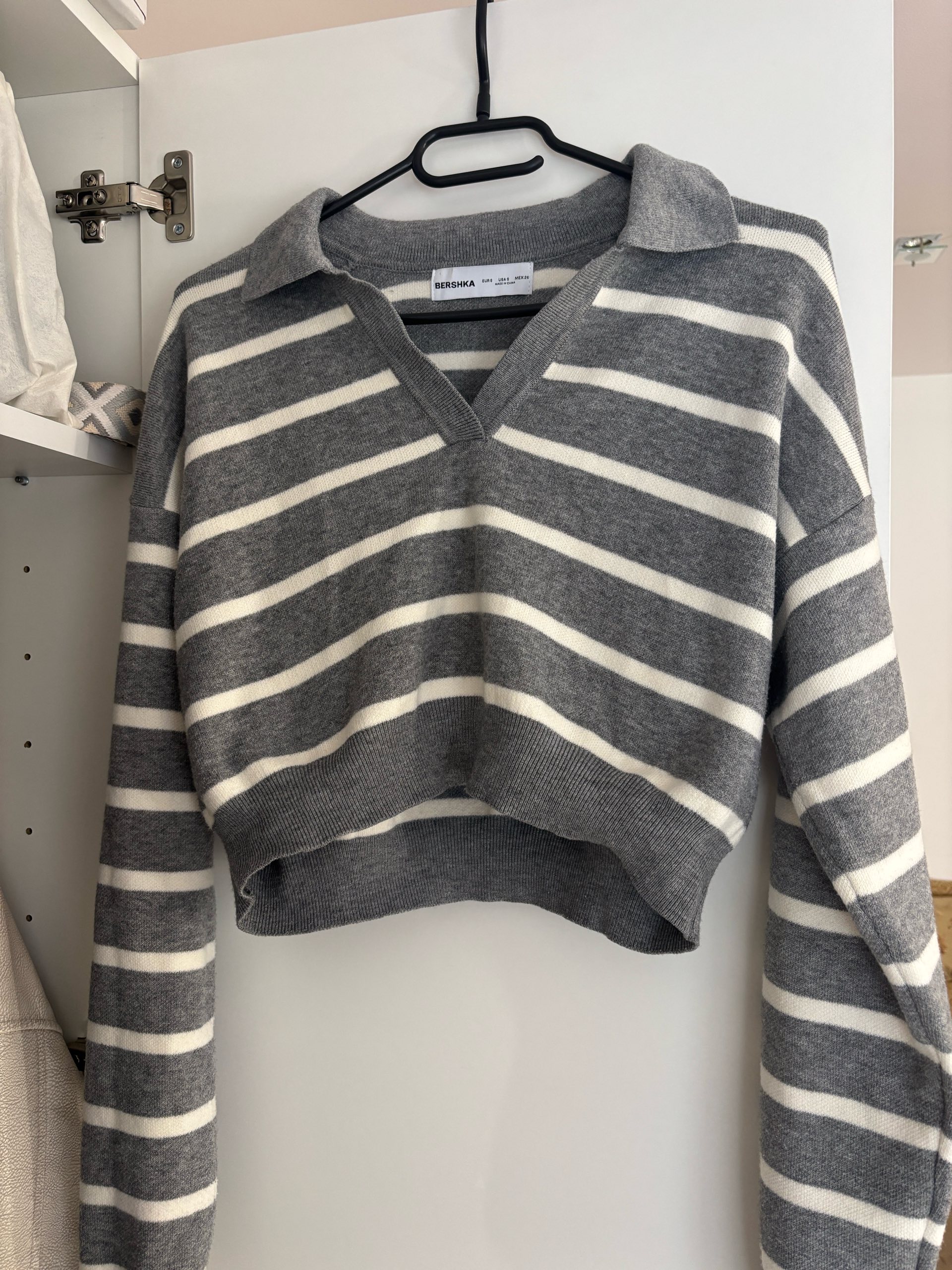 Bershka džemper 0