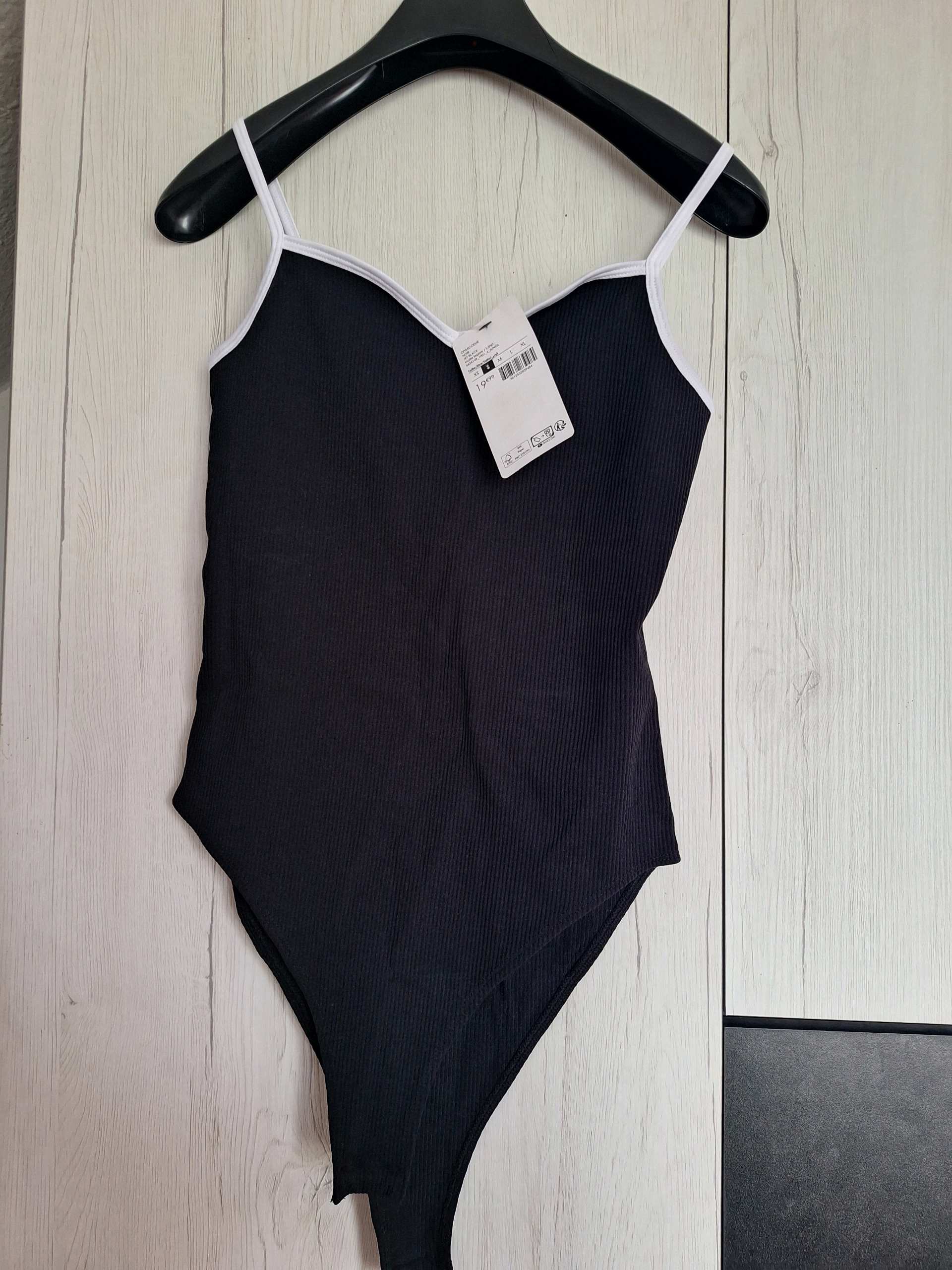Crni bodi sa elastinom 0