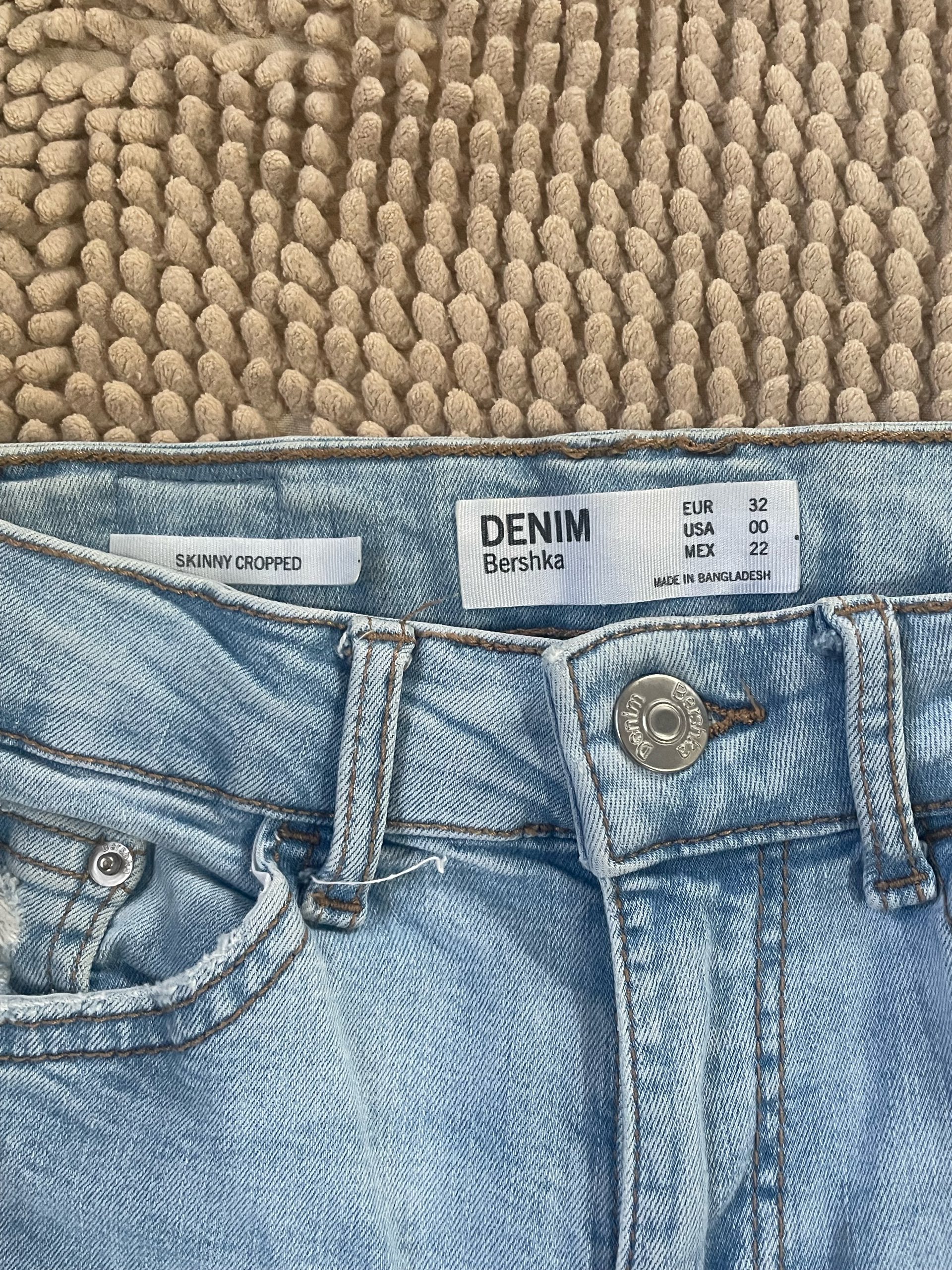 Bershka pantalone 0
