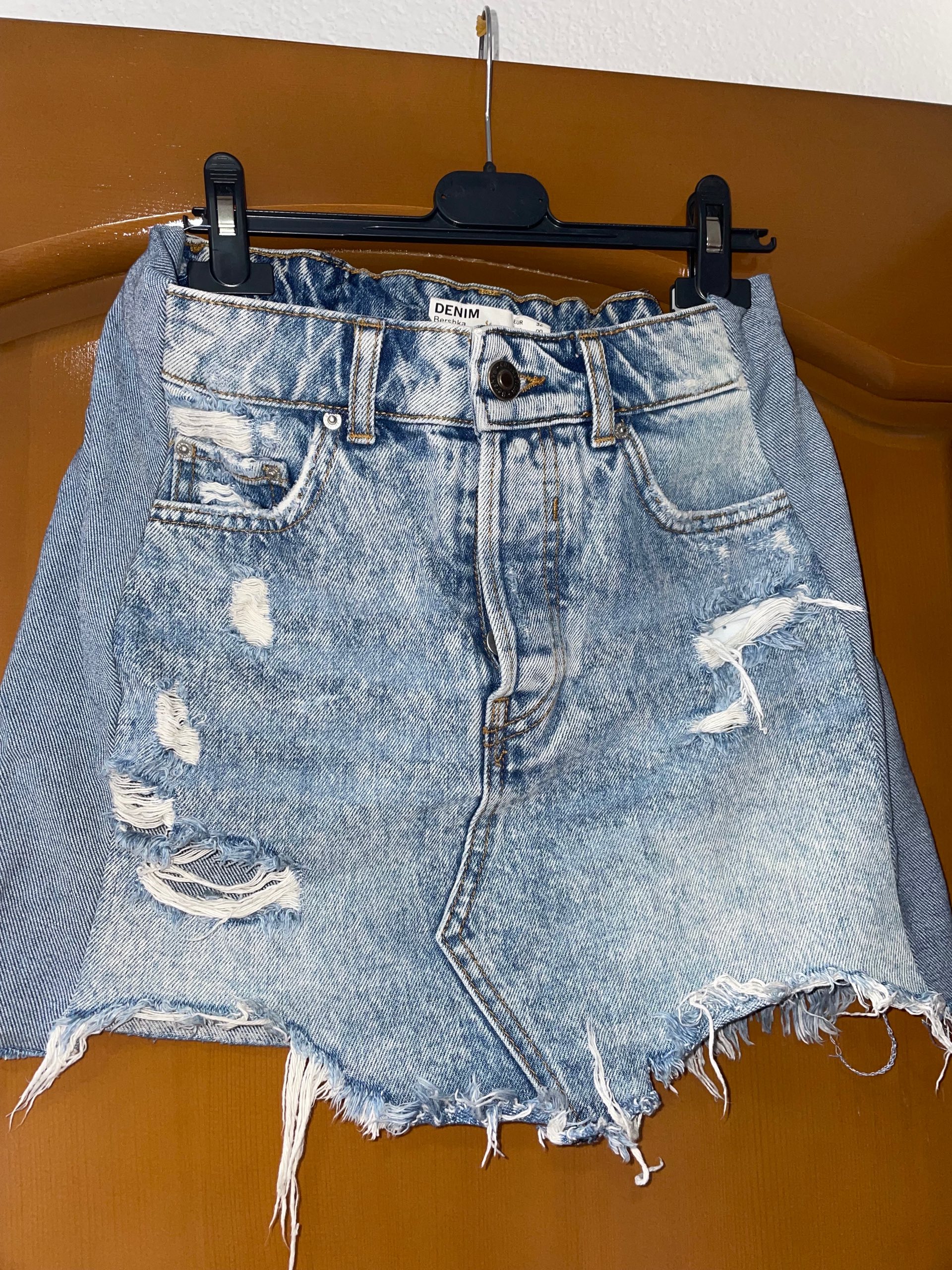 bershka suknjica 0