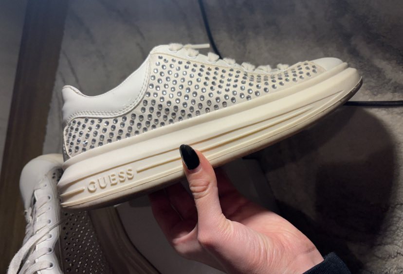 Guess patike 0
