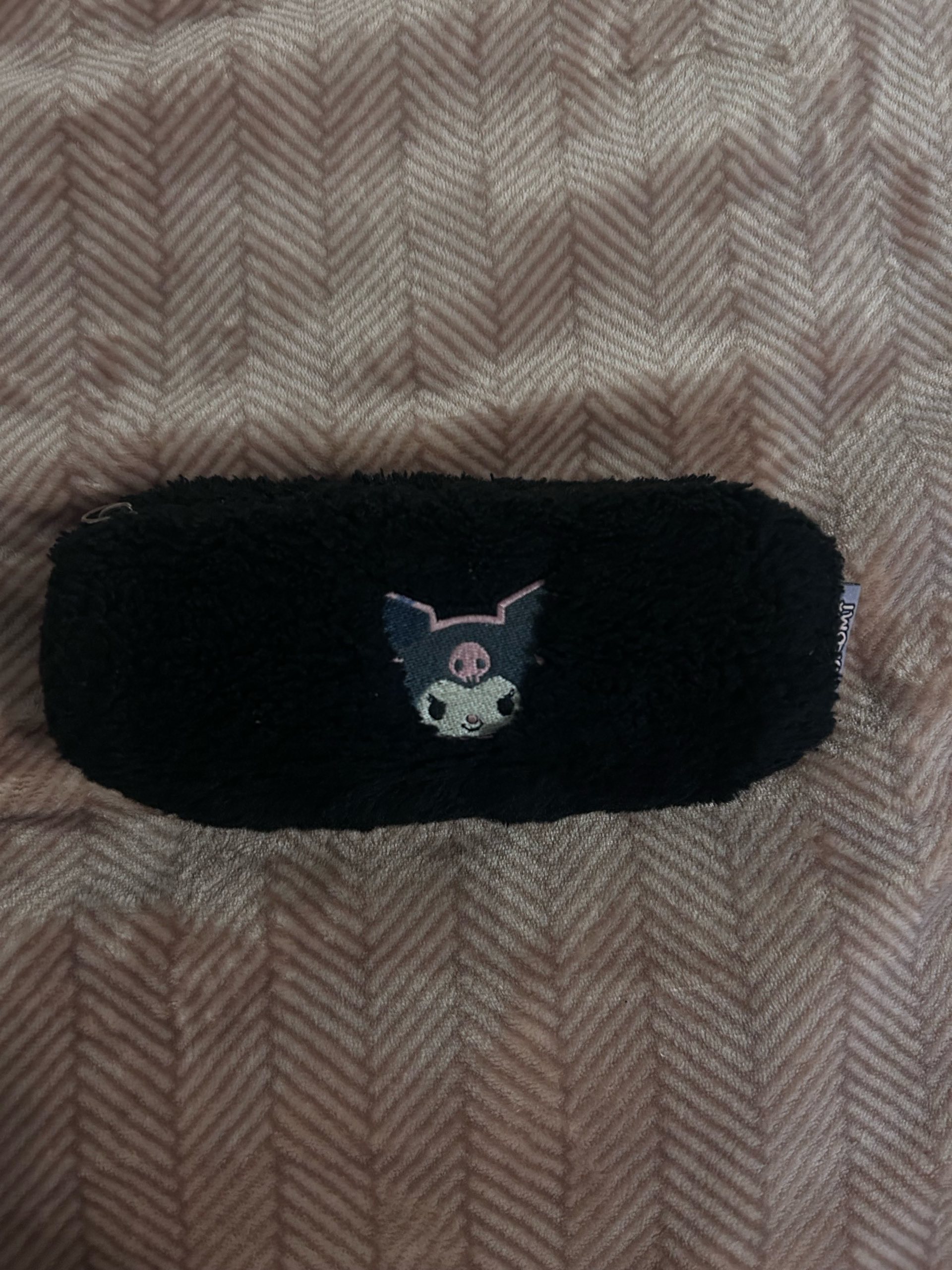 Kuromi pernica 0