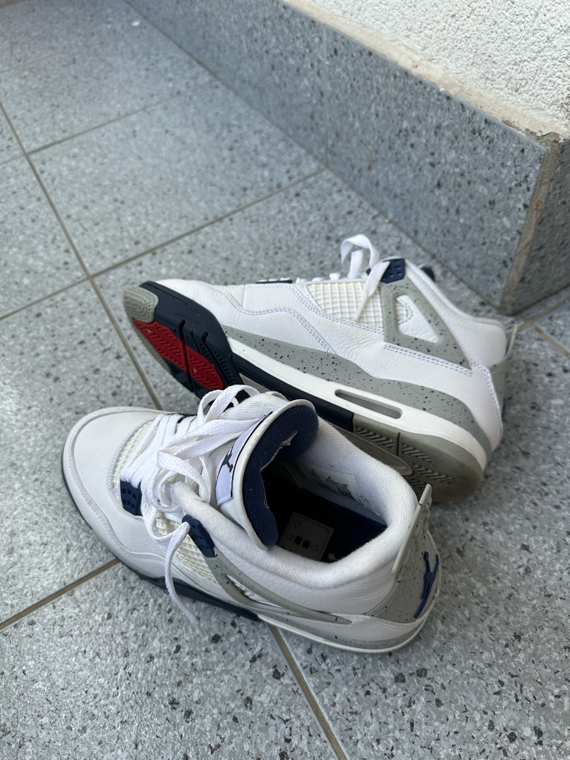 Jordan 4 Military 1