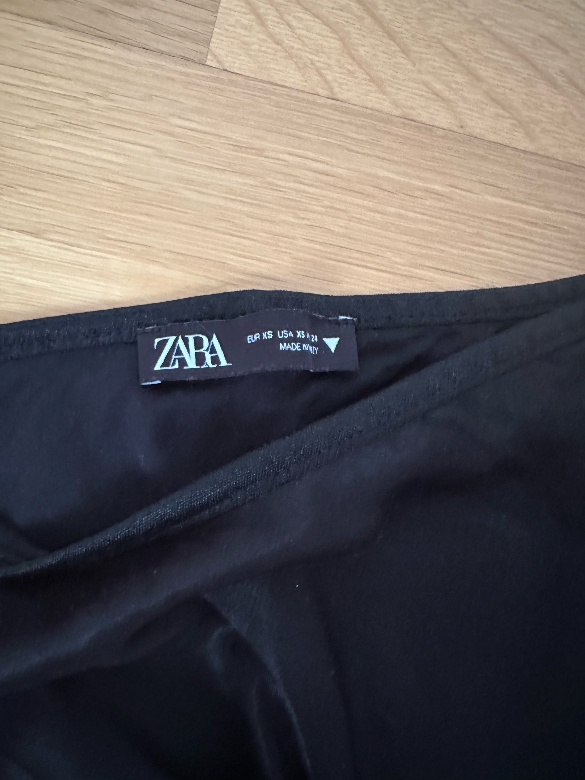 Zara suknja br. Xs 3