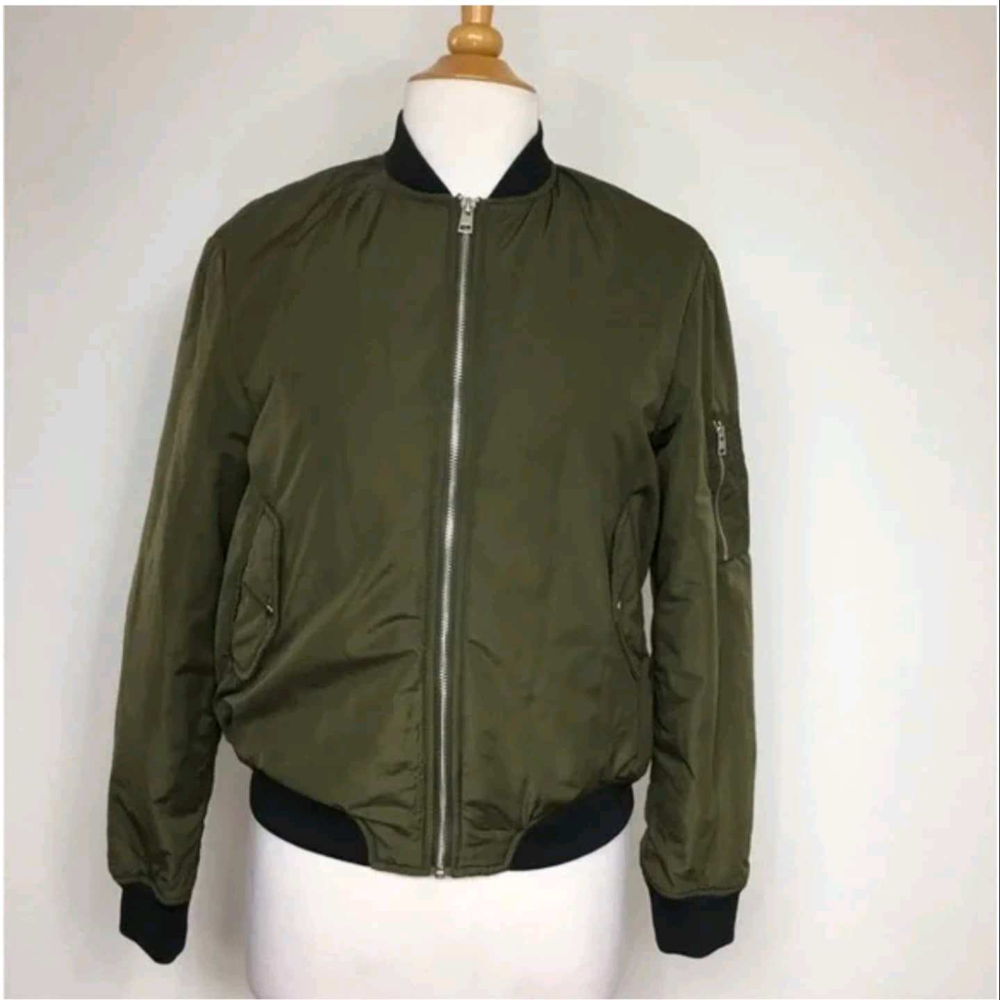 Zara bomber jakna velicina M 0