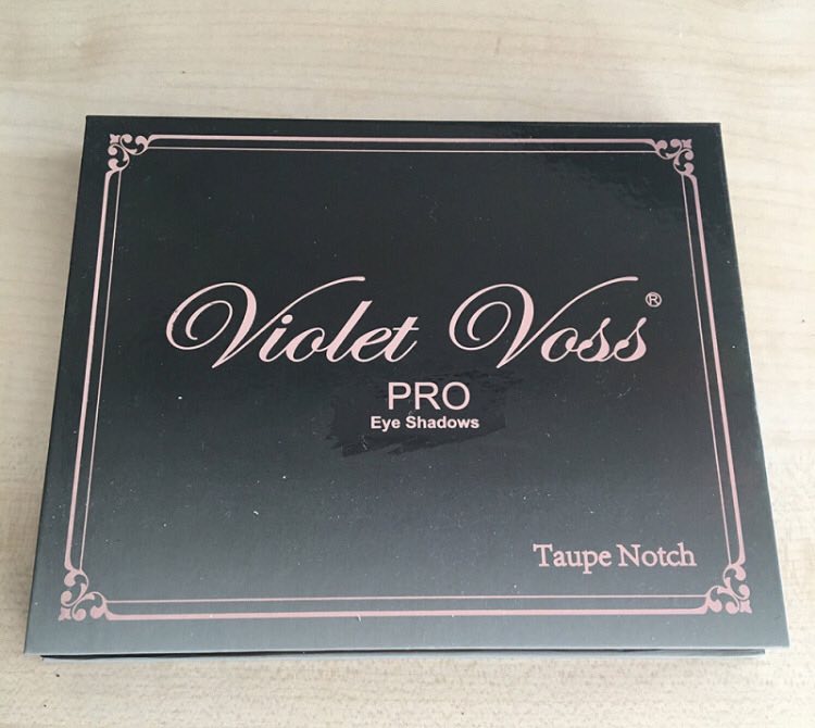 VIOLET VOSS TAUPE NOTCH PALETA 1
