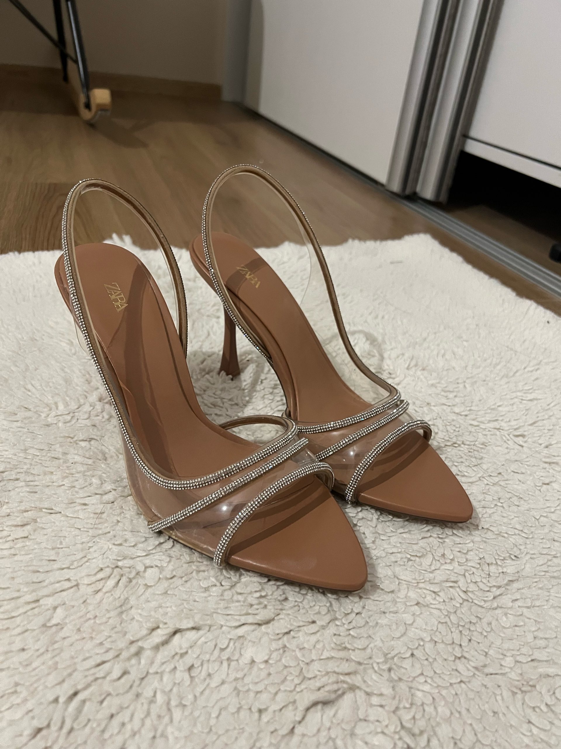 Zara sandale 0