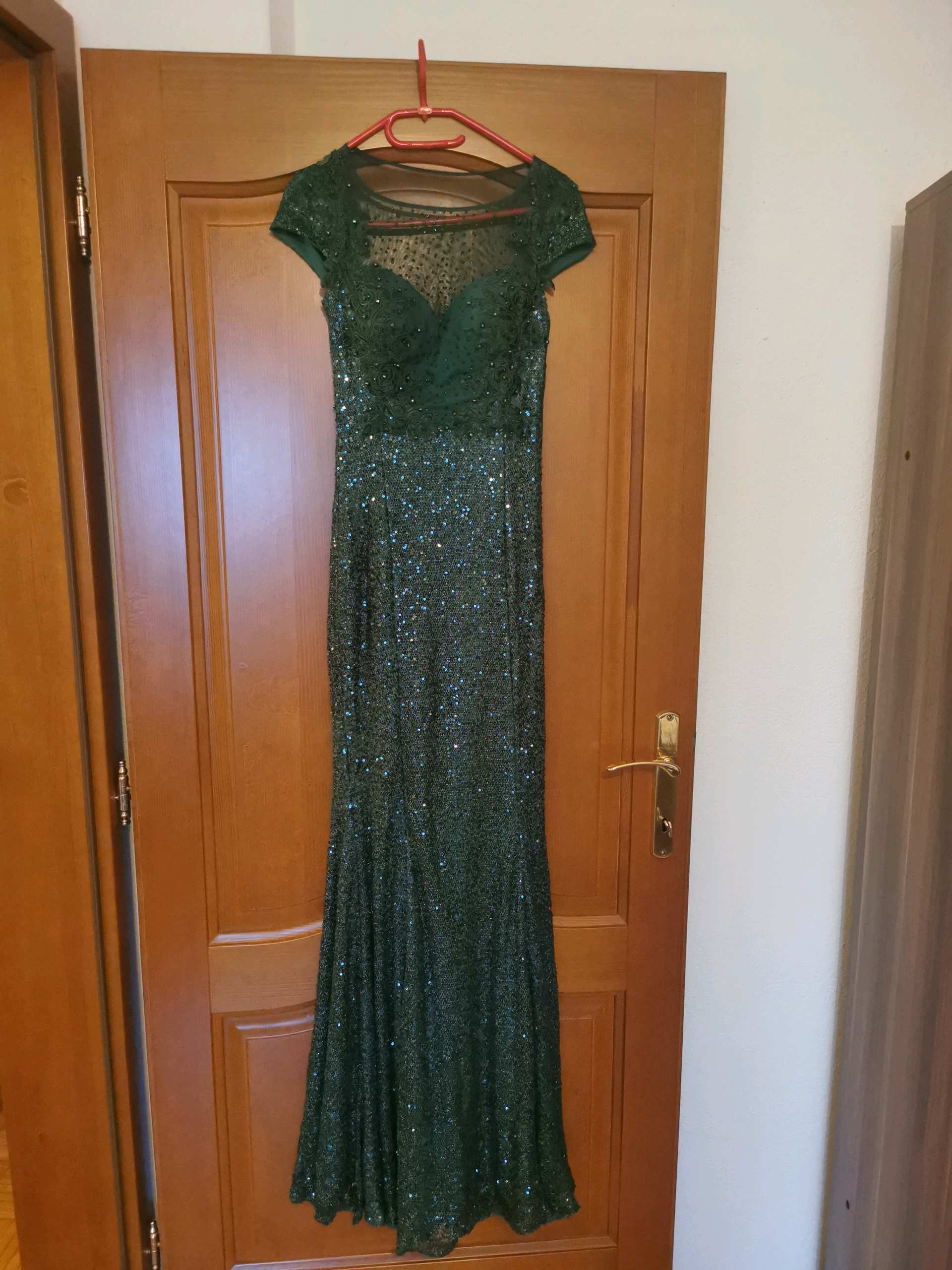 Svecana haljina 0
