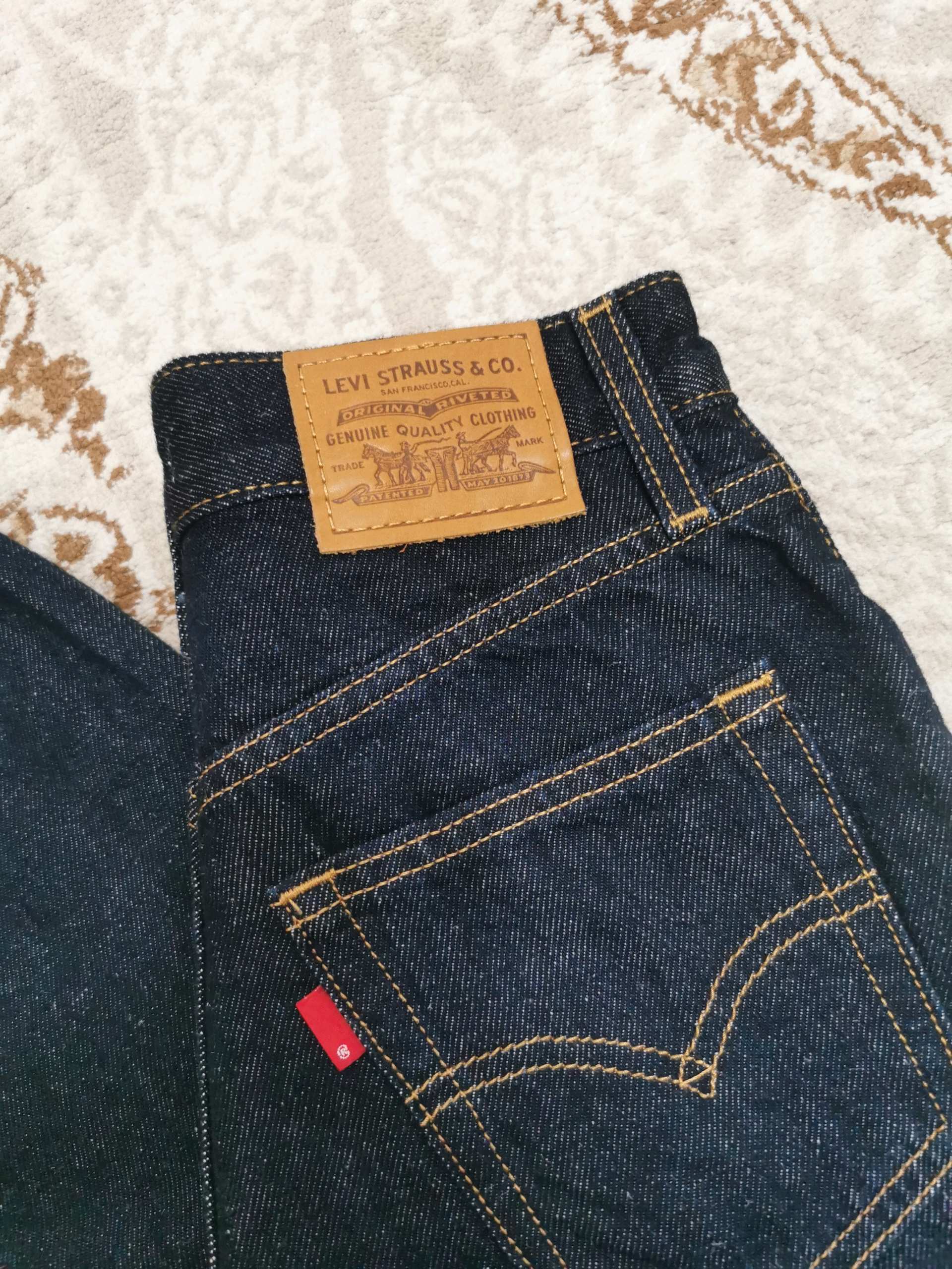 Zenske Levis hlace 2