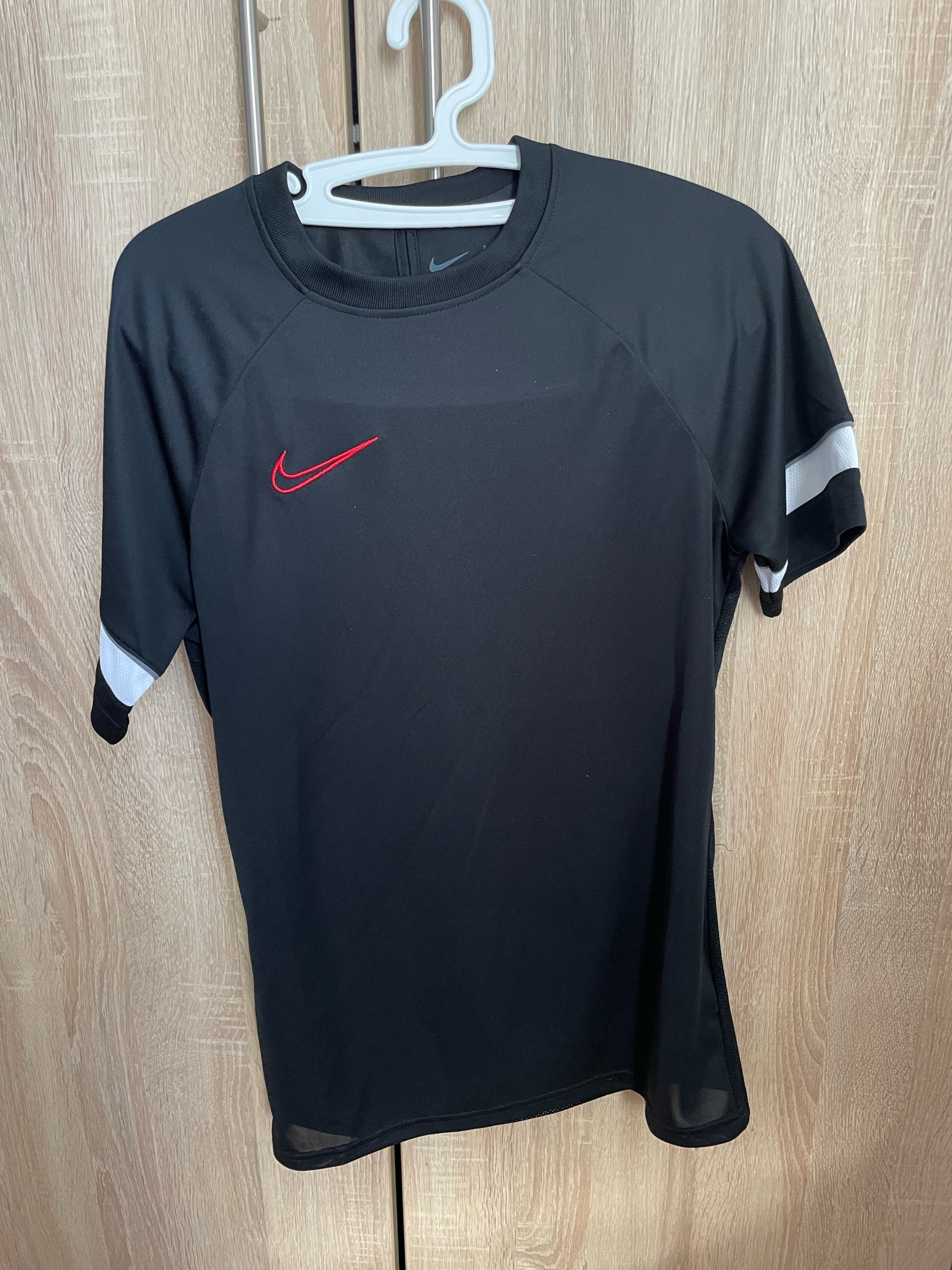 ORIGINAL NIKE MAJICA ZA TRENING 0