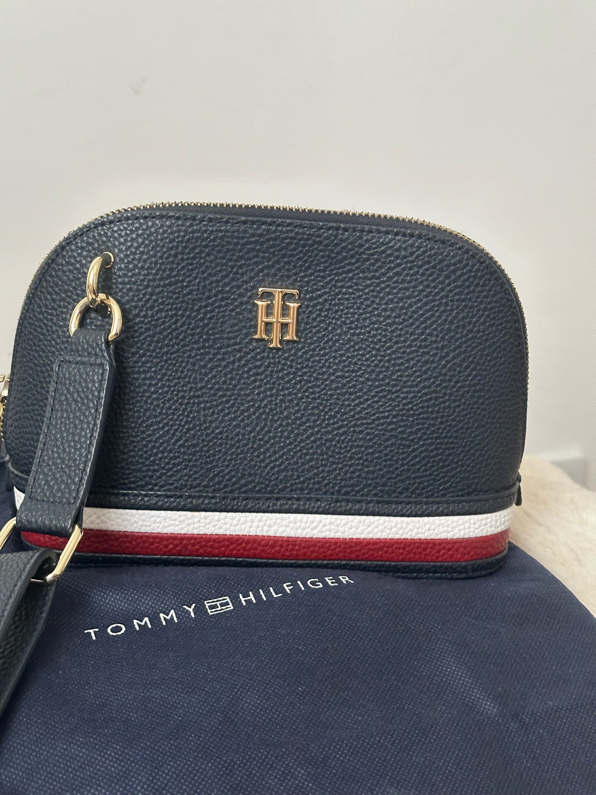 Tommy Hilfiger torbica 1