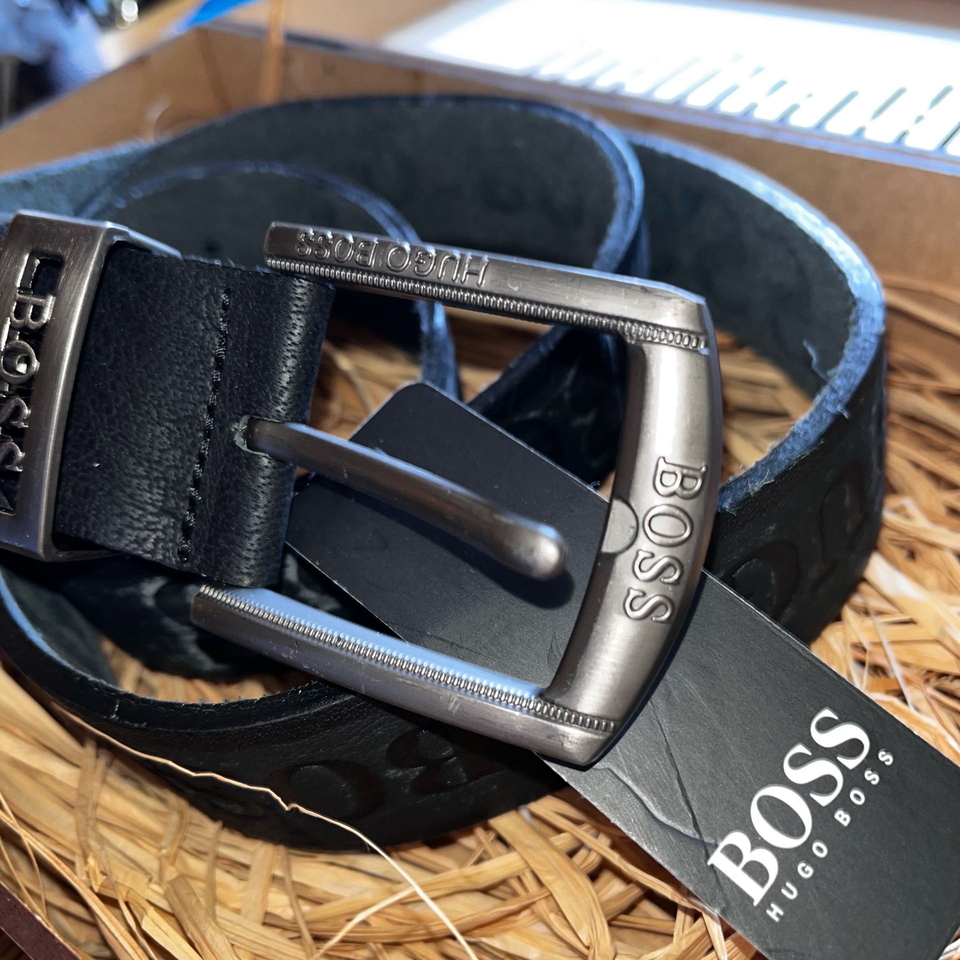 MUSKI KOZNI KAIS - HUGO BOSS 1