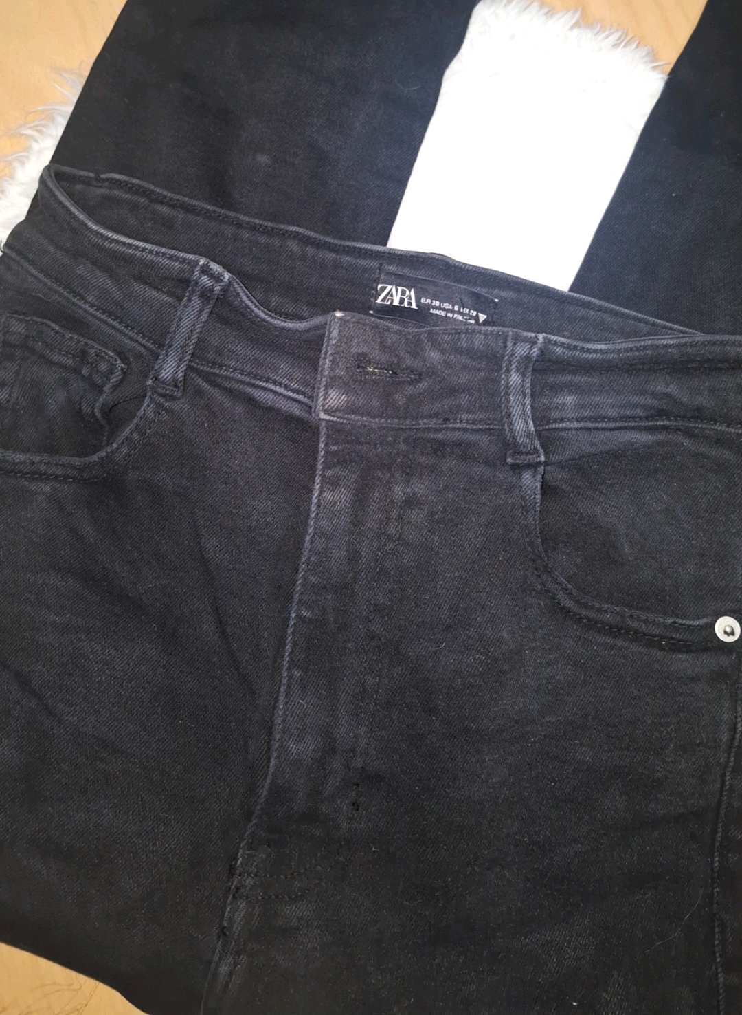 Zara pantalone 0