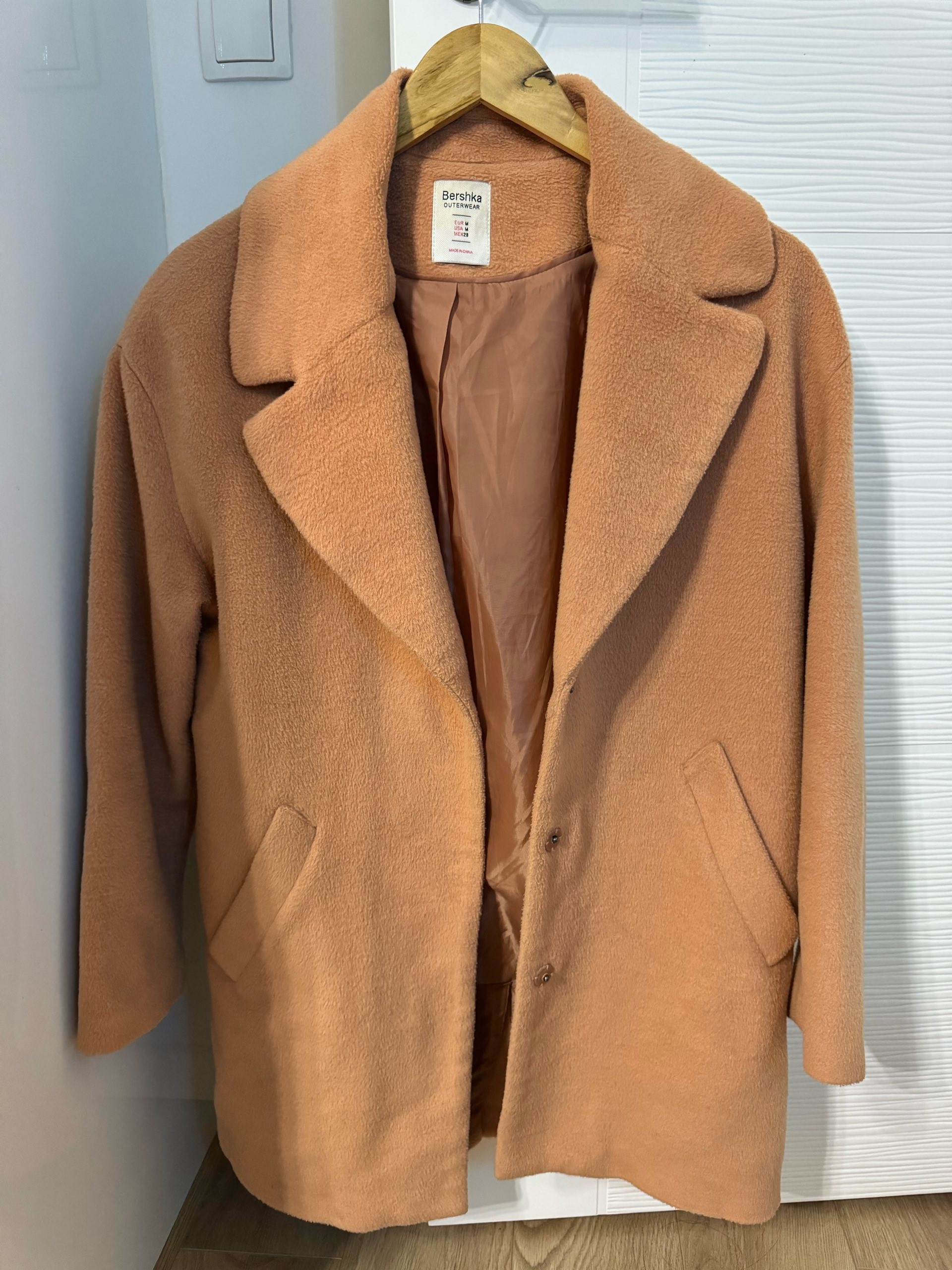 Bershka kaput teddy M vel 0