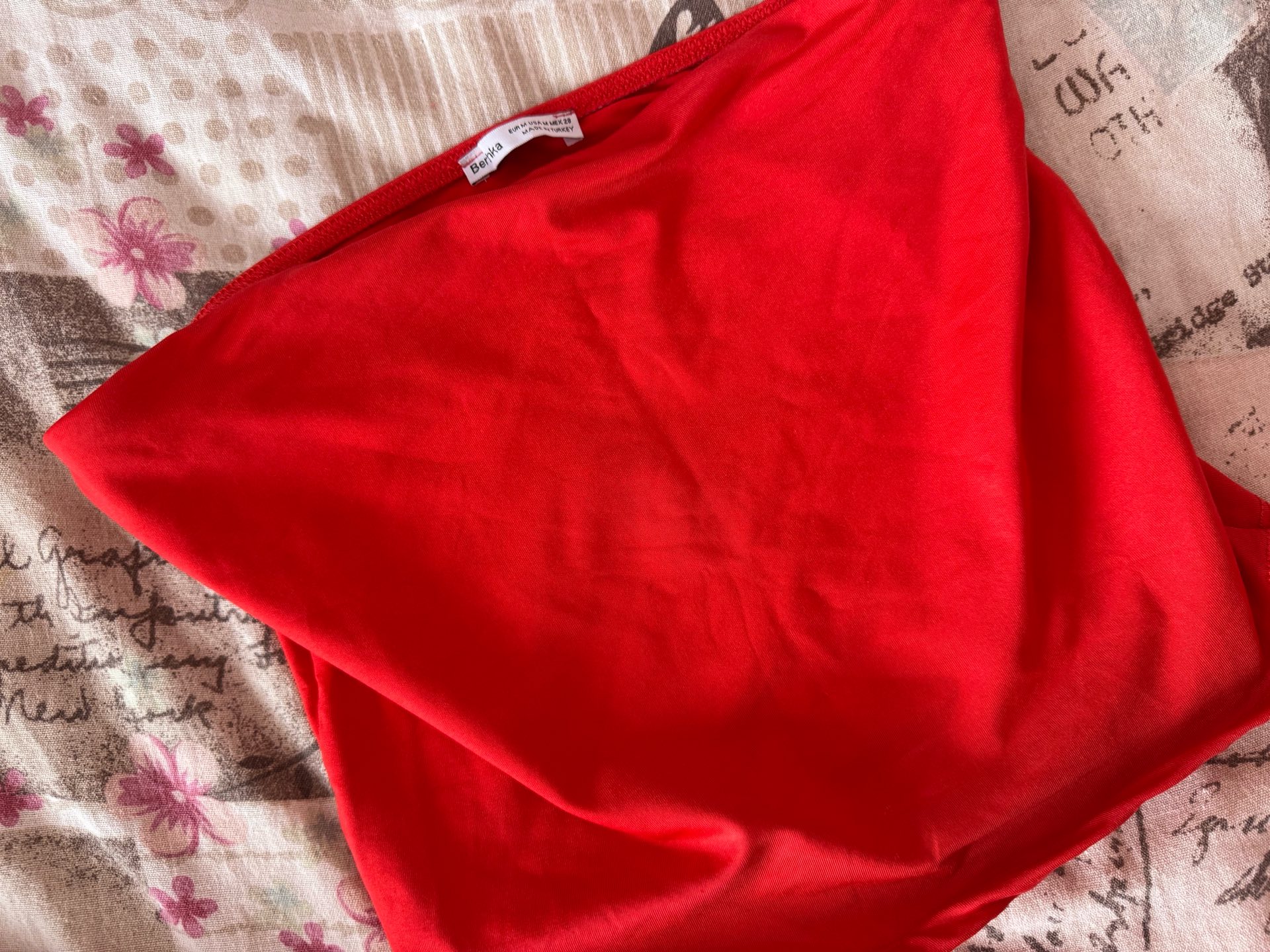 Crveni top-Stradivarius,velicina M 0
