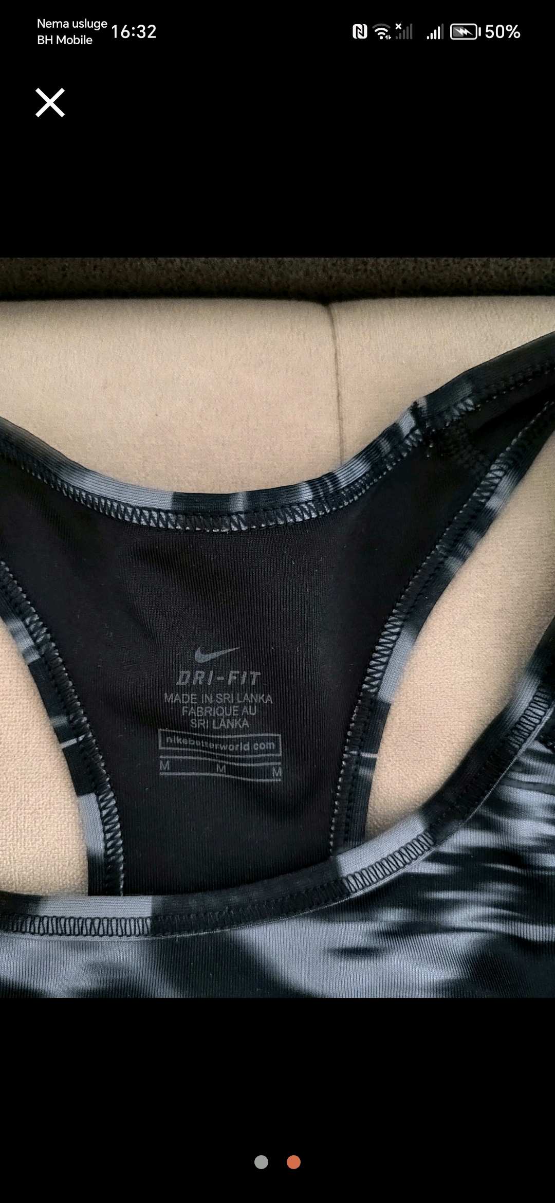 Nike top 1
