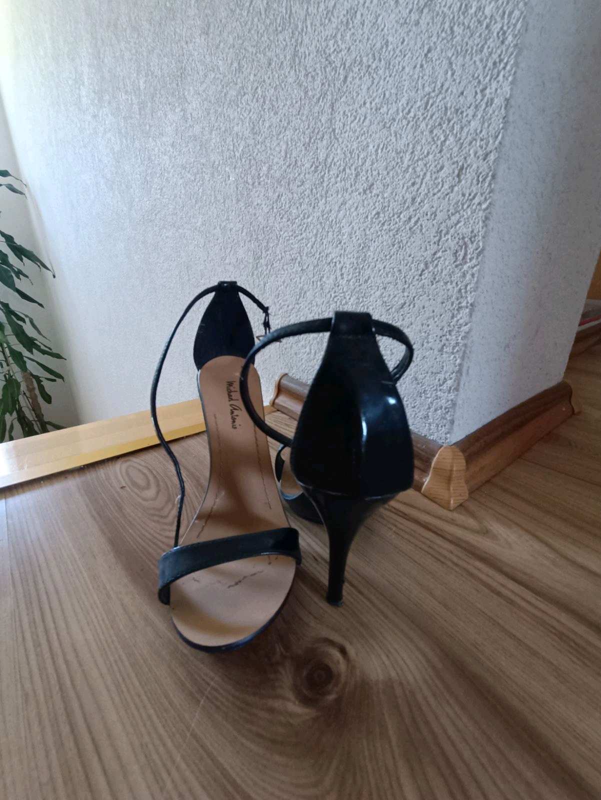 Zenske stikle 1