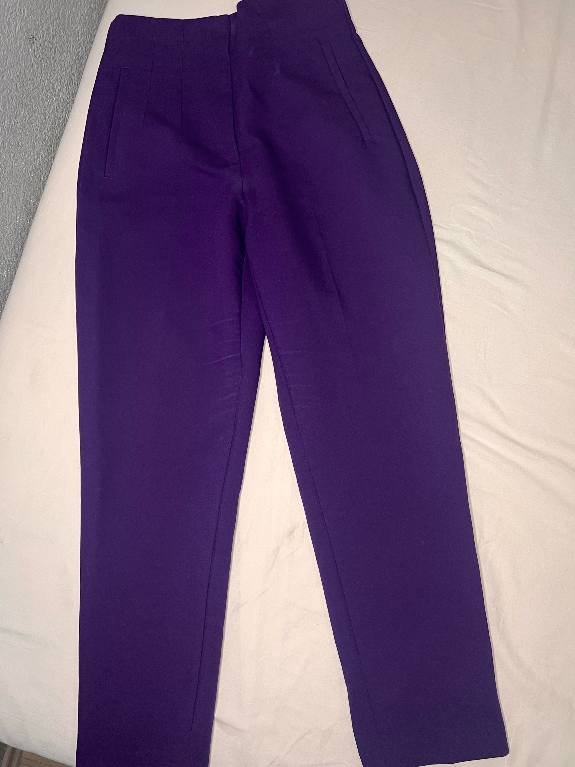 Zara hlače 0