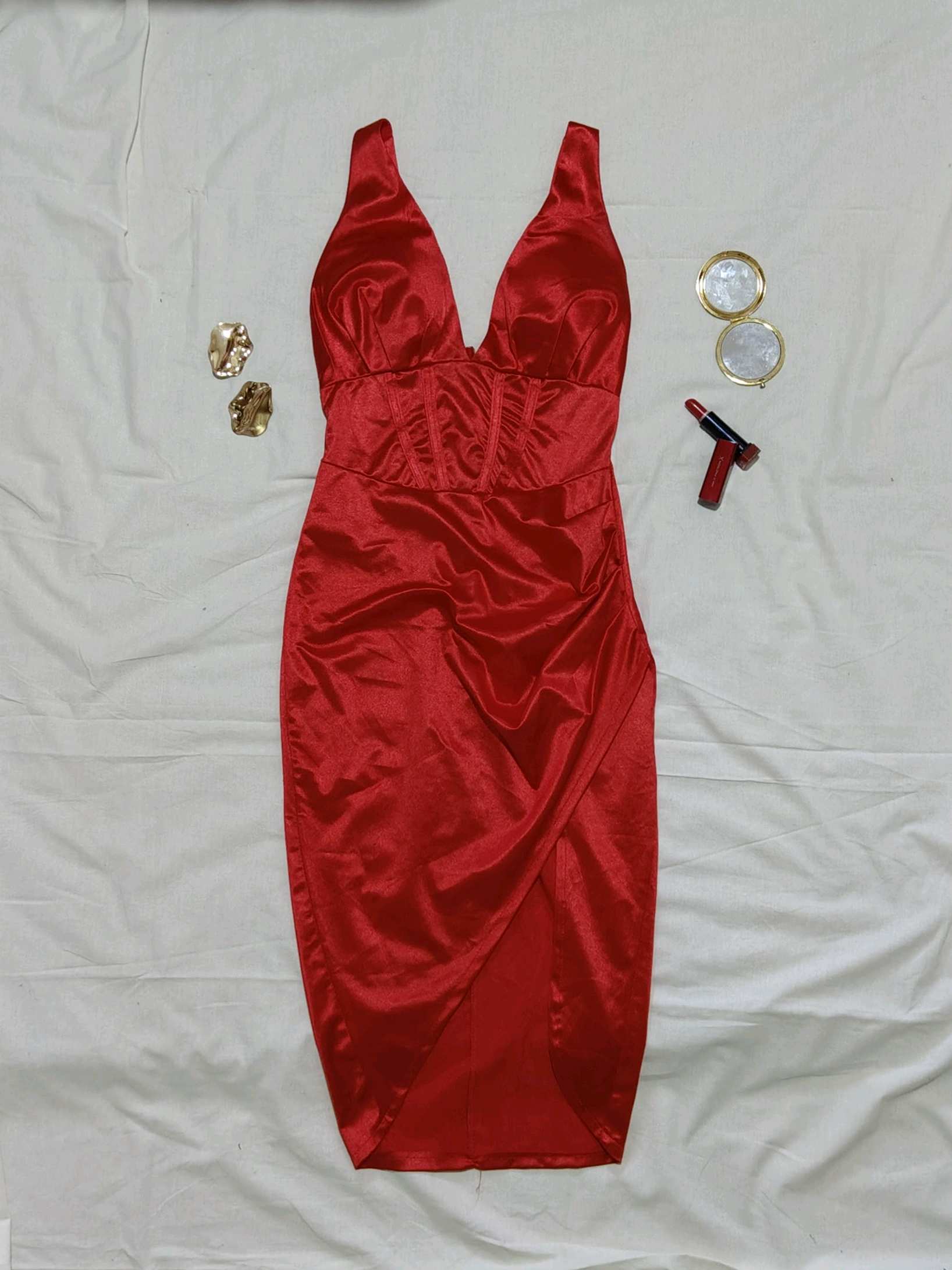 Red dress 0