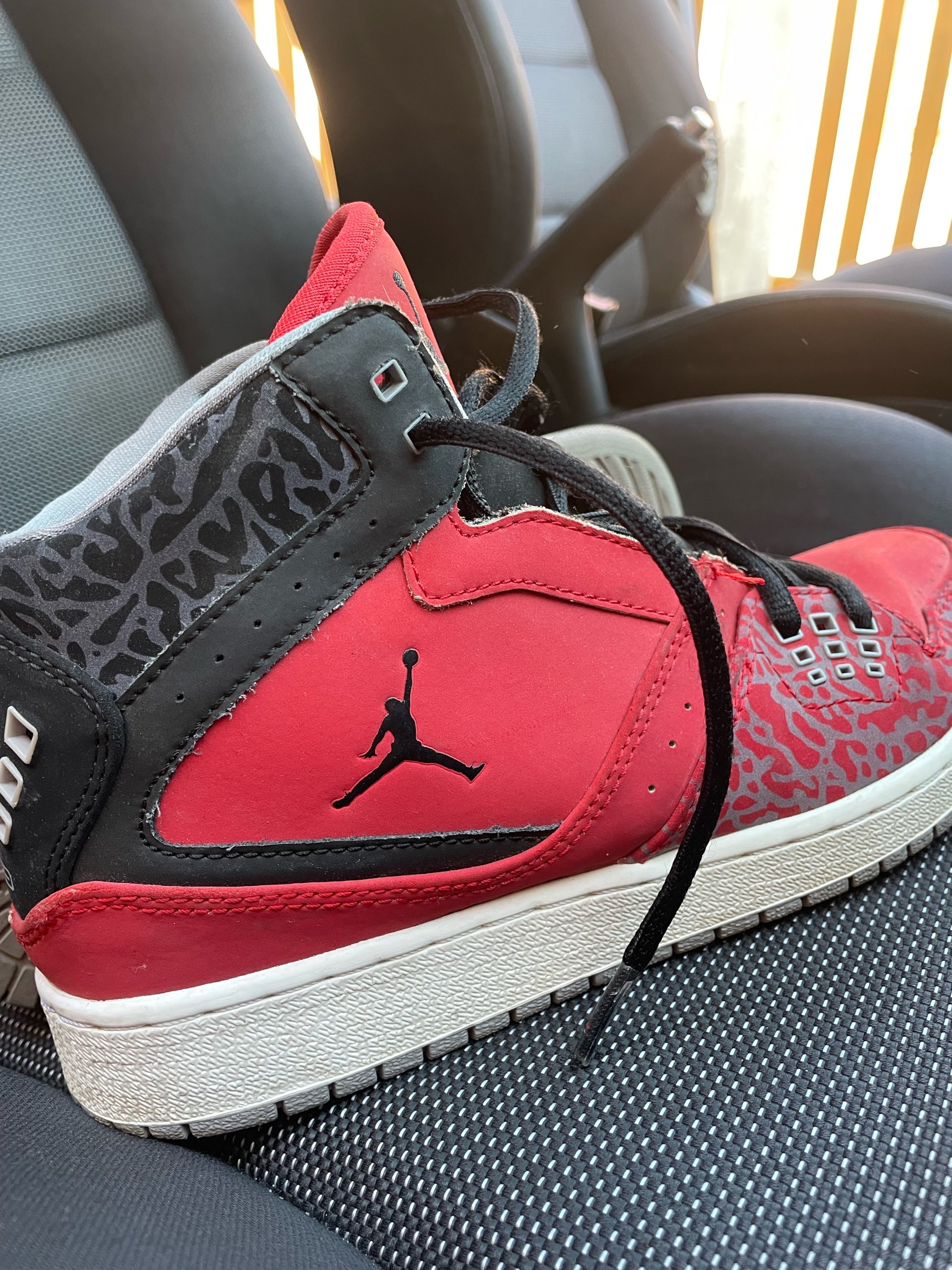 Nike Air Jordan 1