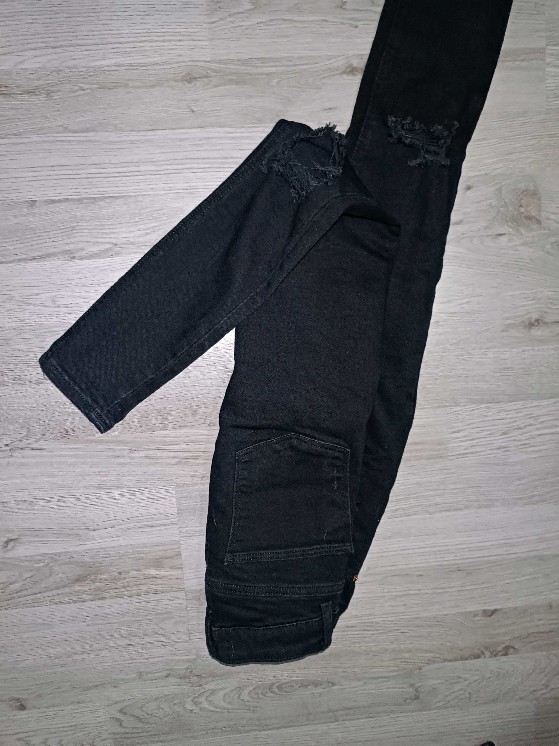 Primark crni ripped jeans 2