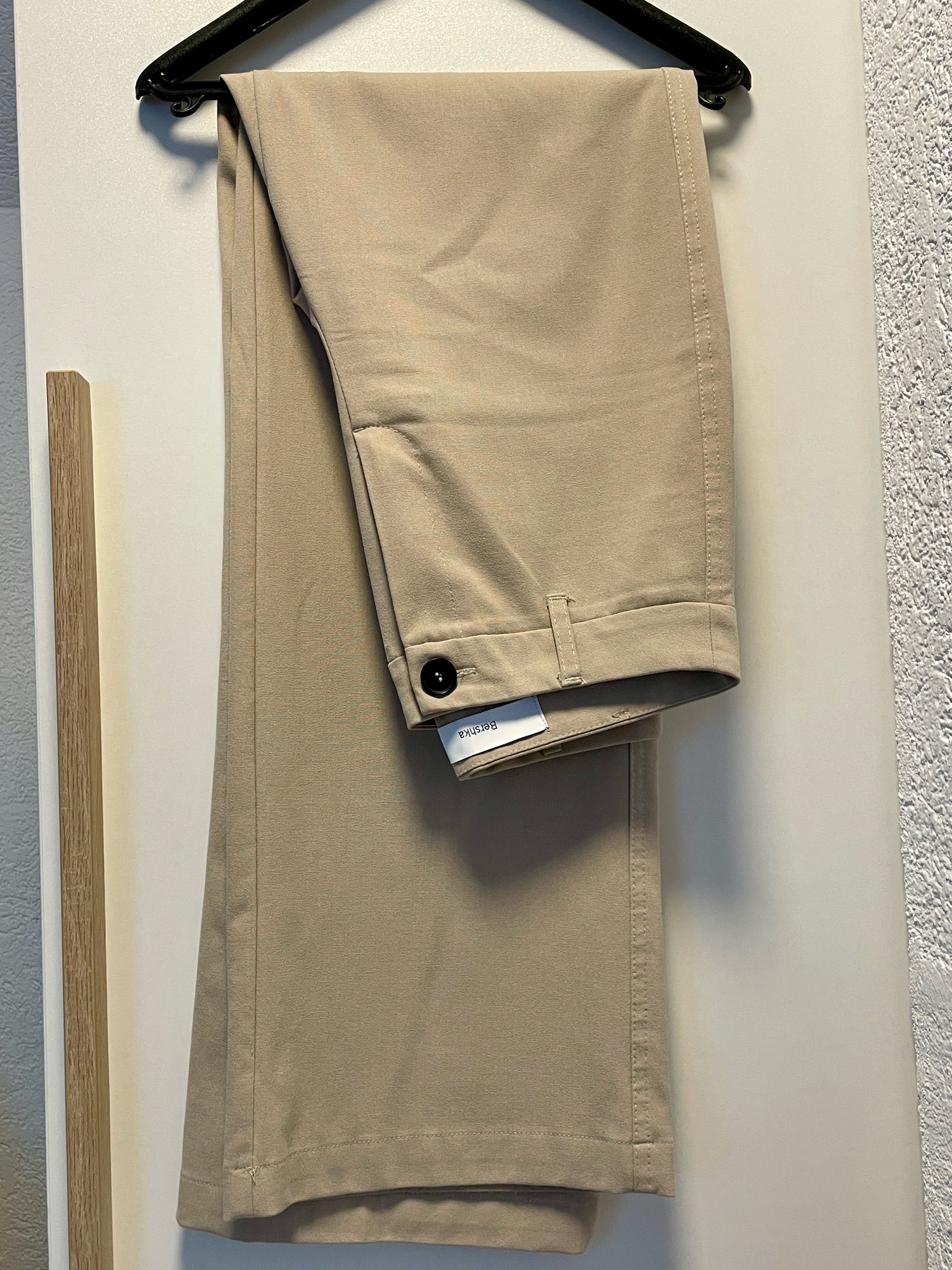 BERSHKA ŠIROKE PANTALONE 34 0