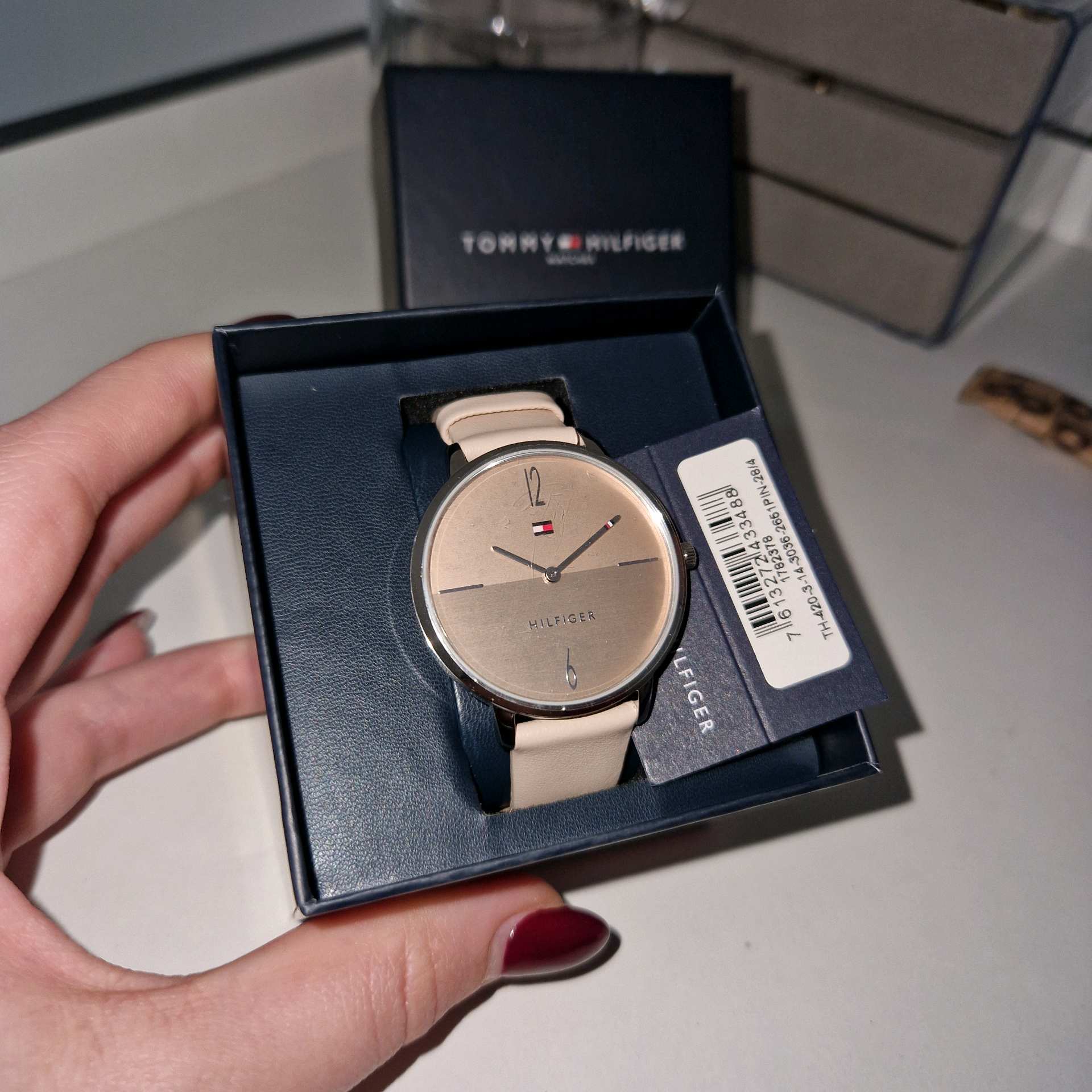 Sat Tommy Hilfiger 1