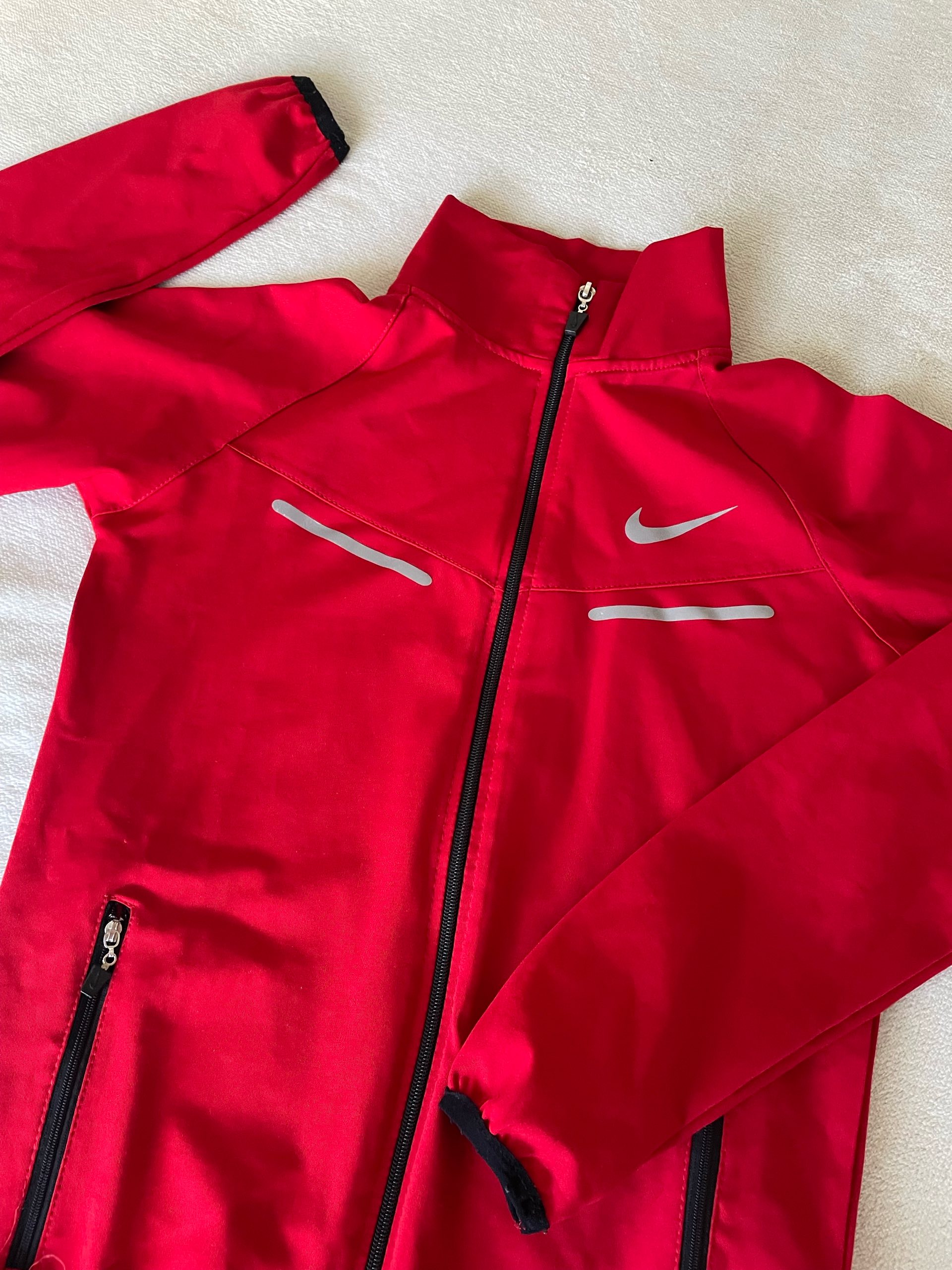 Nike duks 0