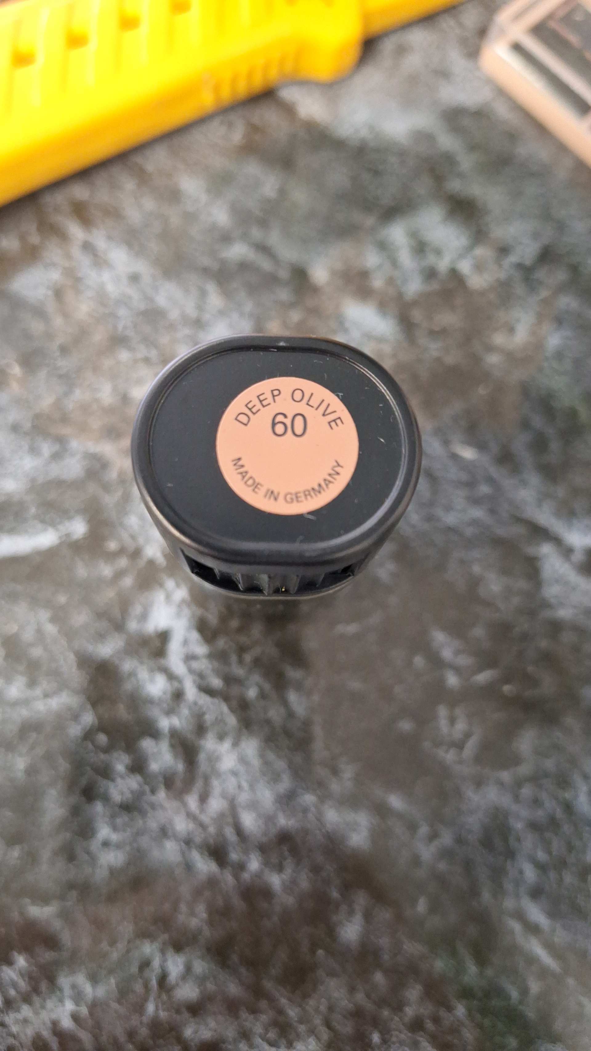 Korektor Max Factor 1