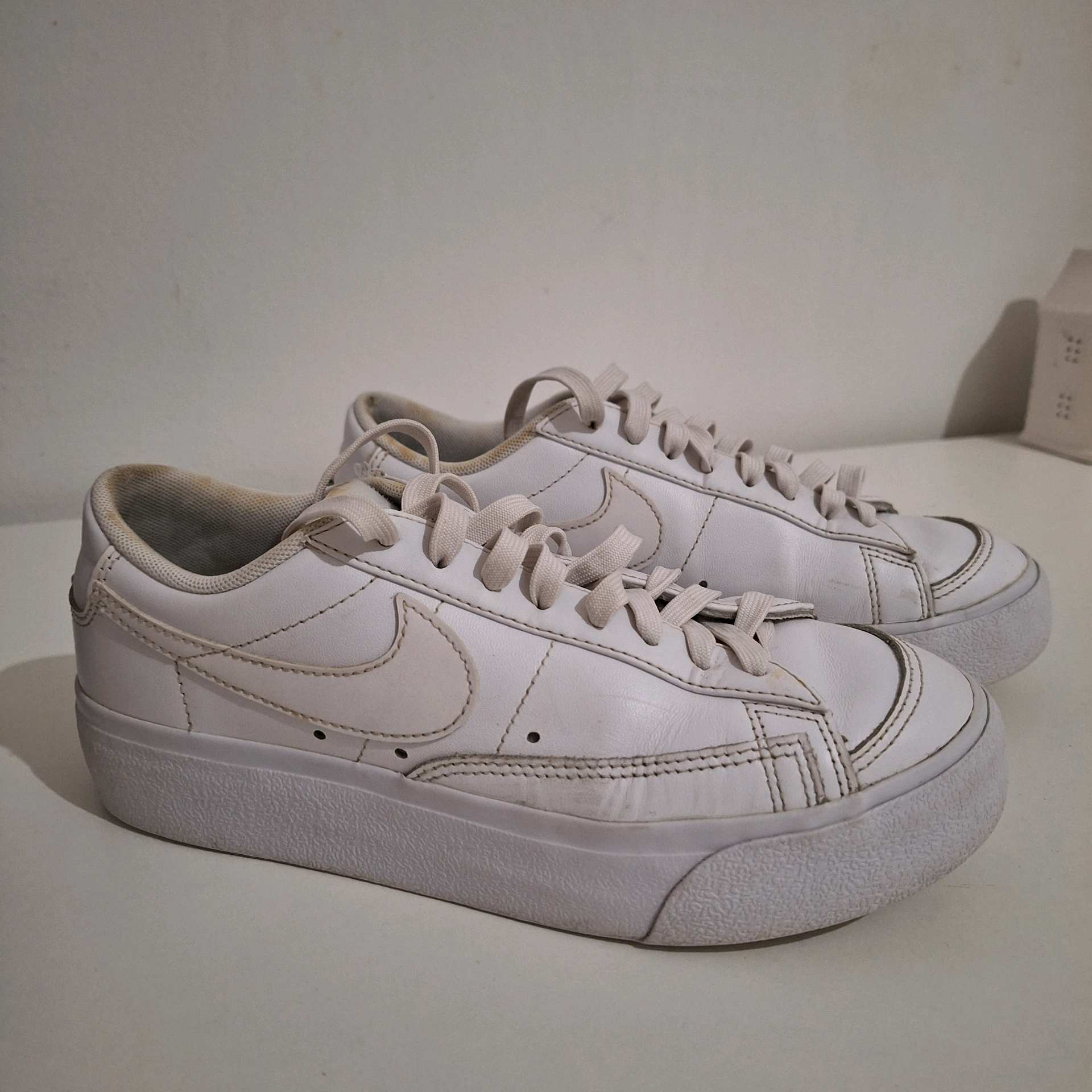 NIKE PATIKE BLAZER LOW PLATFORM 0