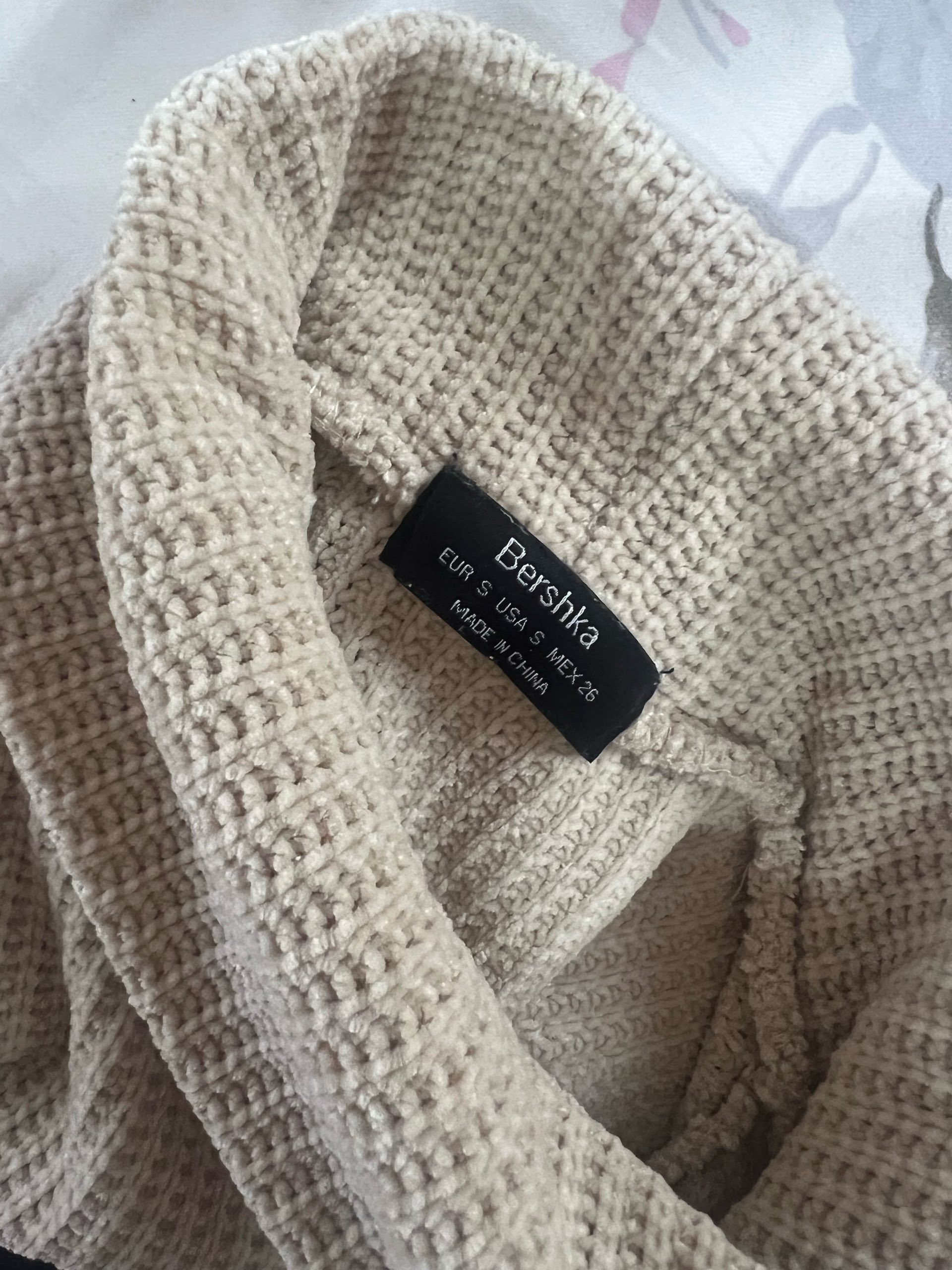 Bershka dzemper 1