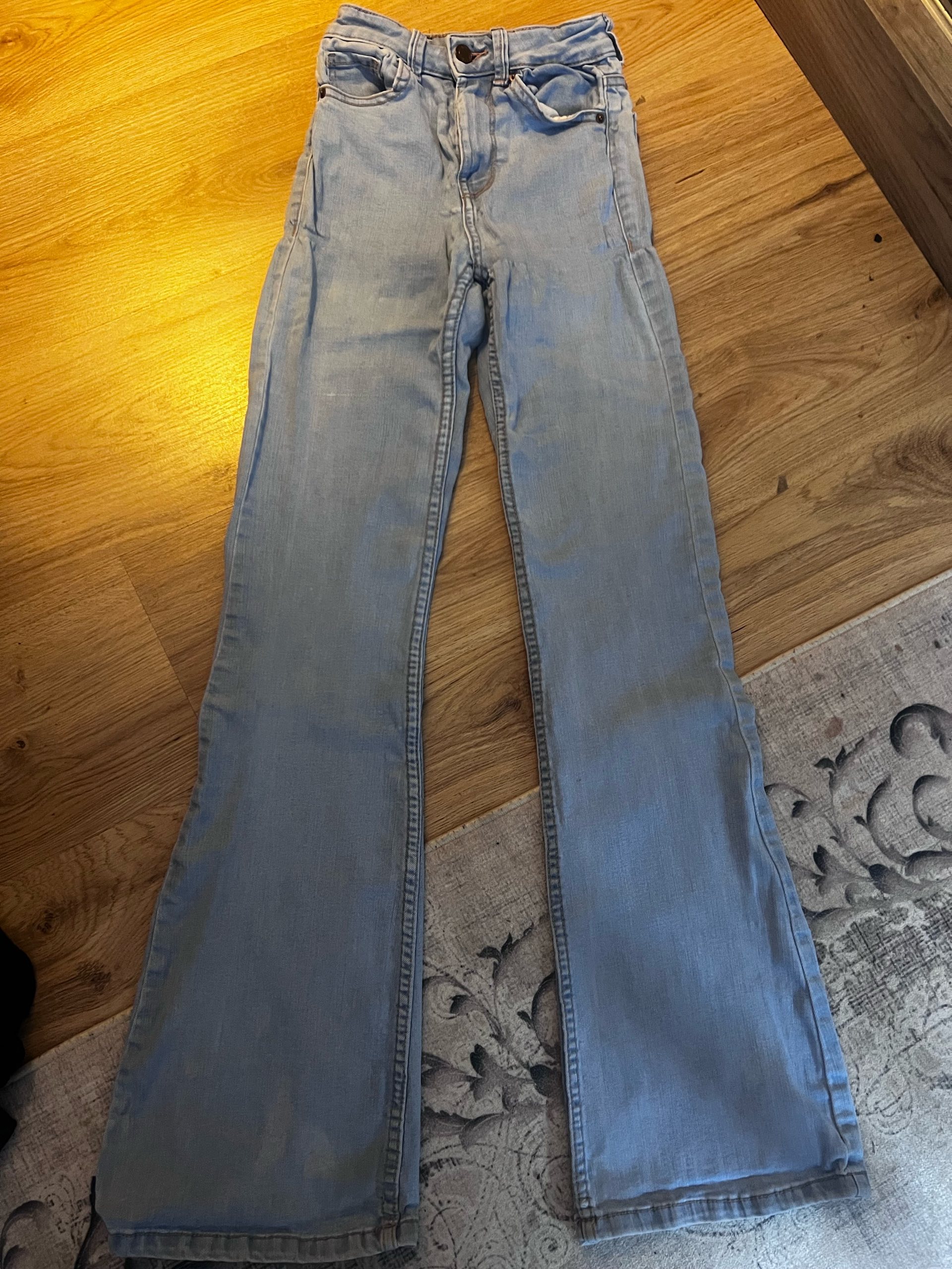 Bershka flare hlače 0