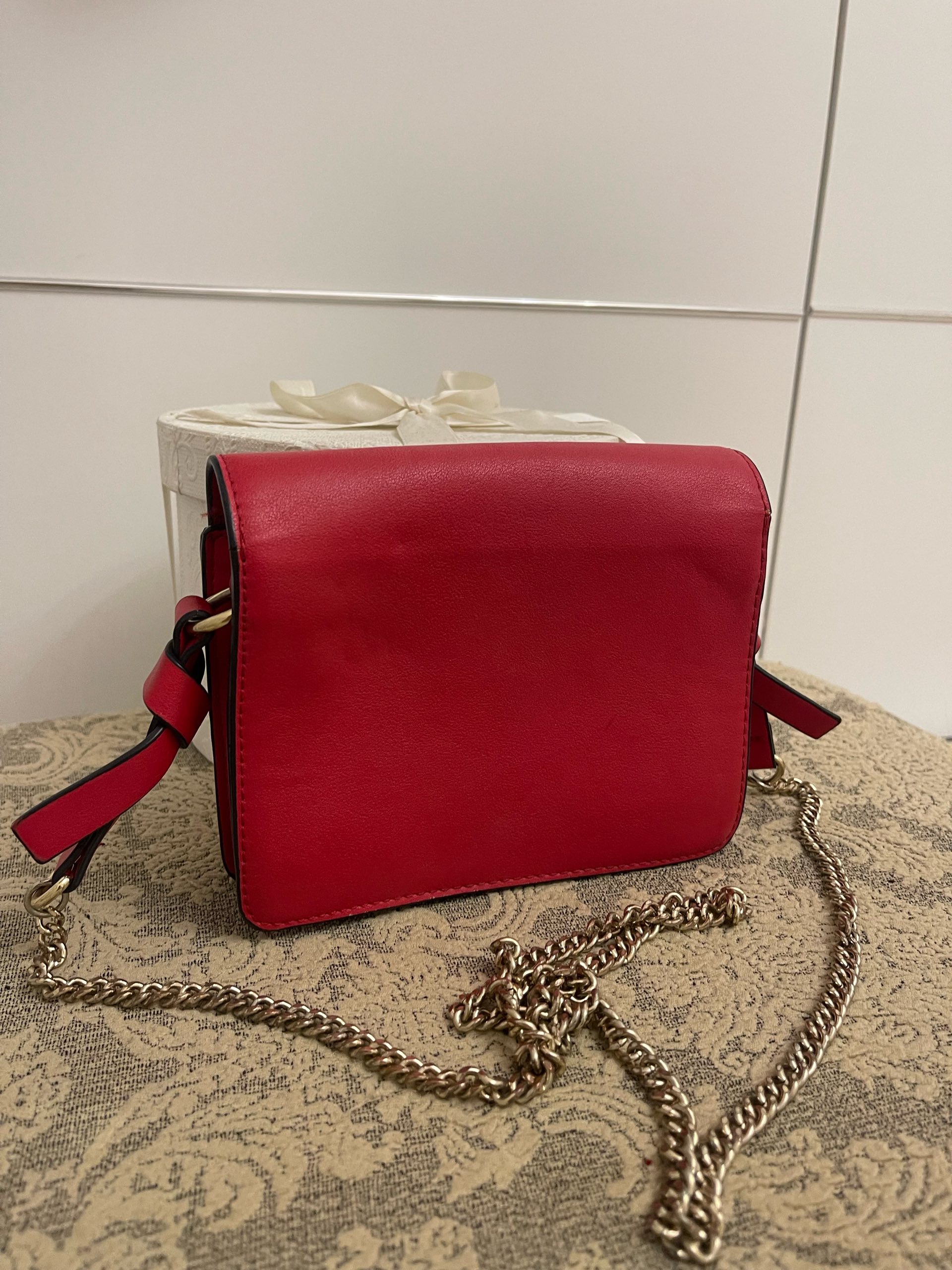 Crvena torba Zara 4