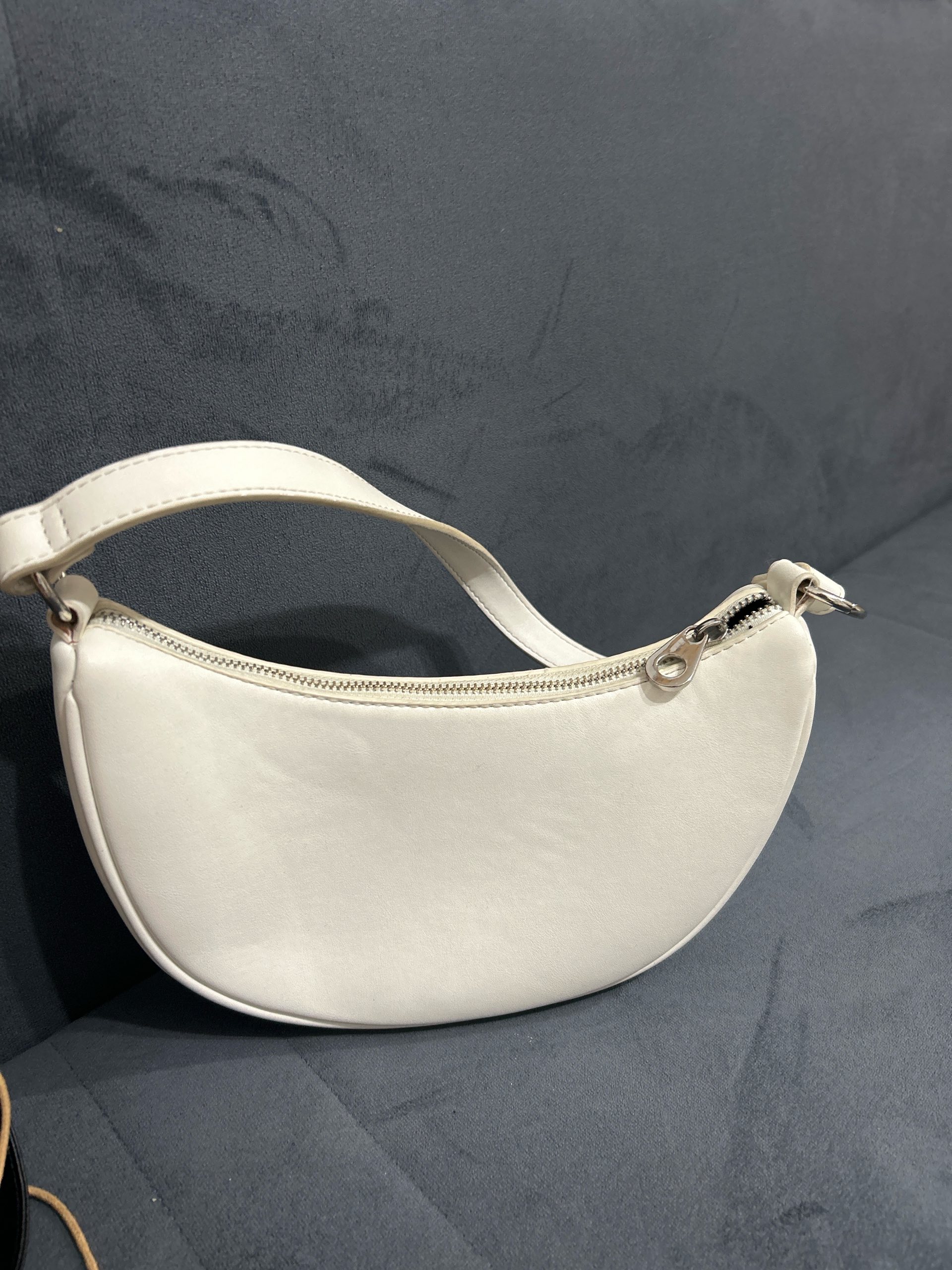 Pull&bear bijela torbica 0