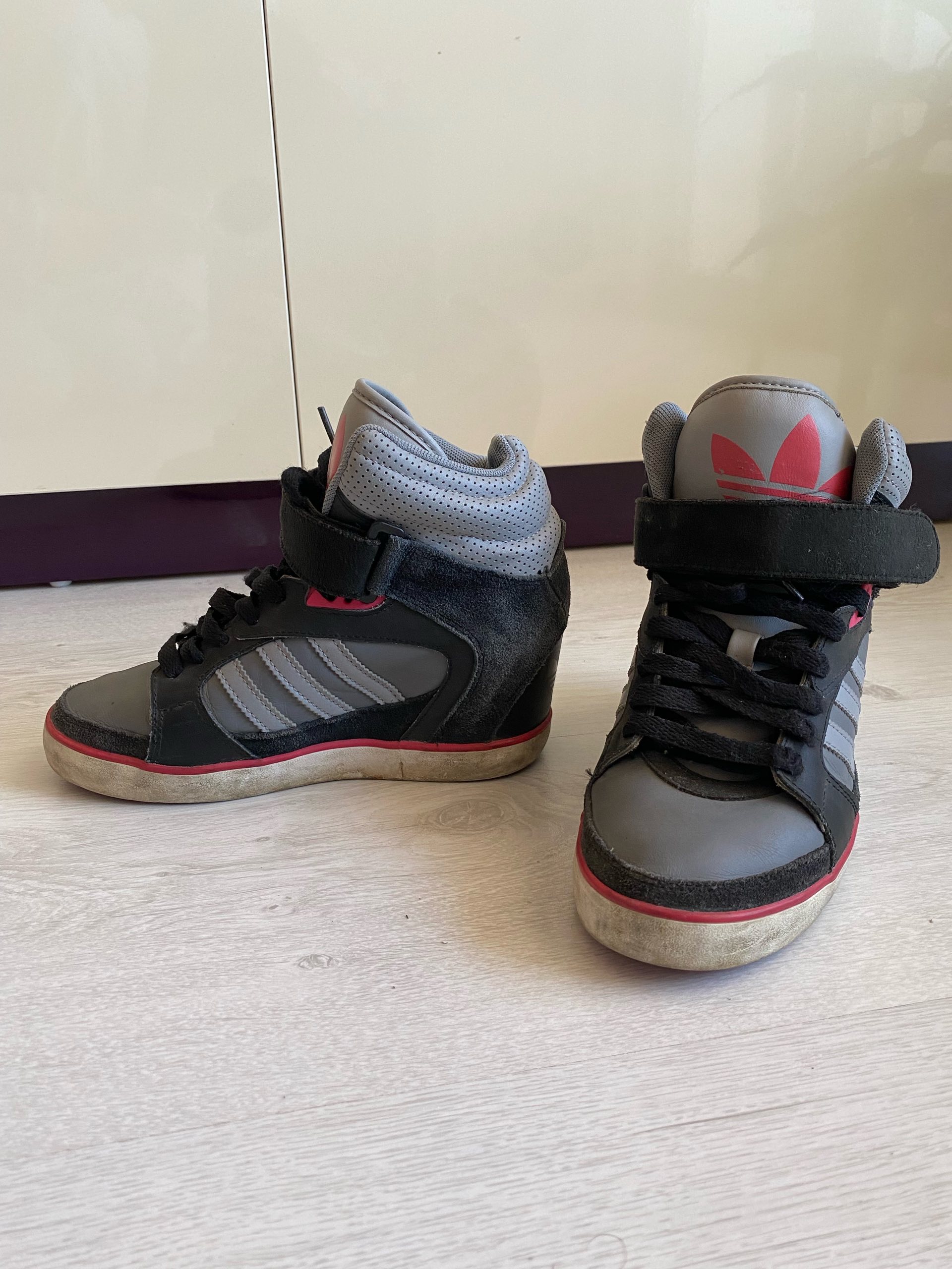 Adidas AmberLight Up 1