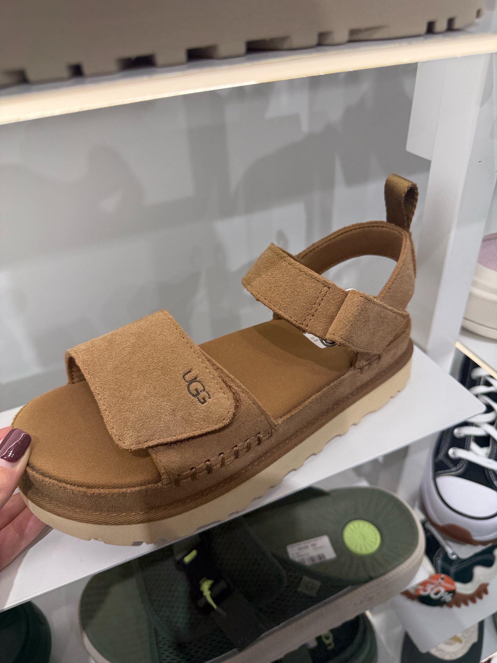 UGG SANDALE 1