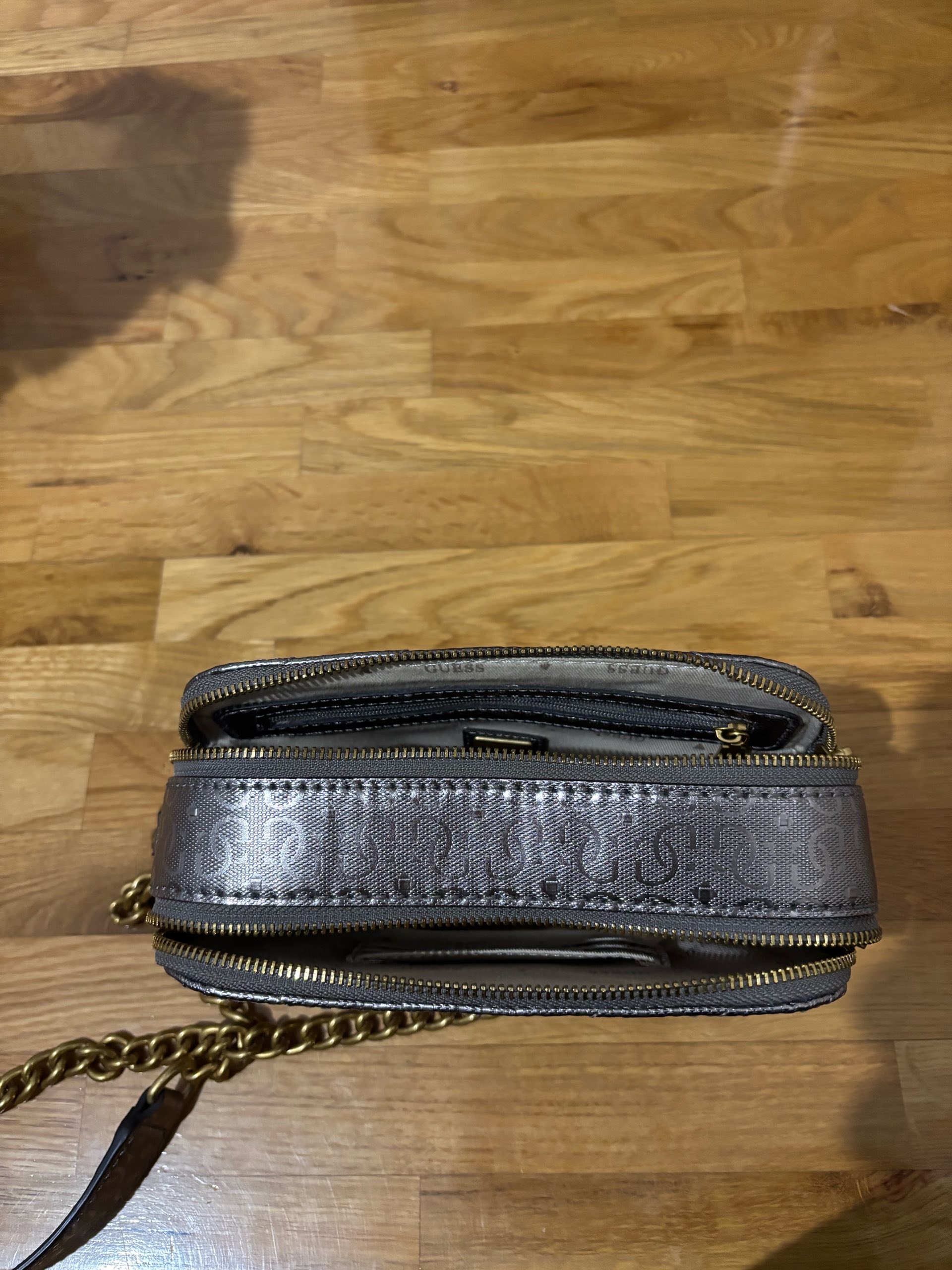 ORIGINAL GUESS TORBA 4