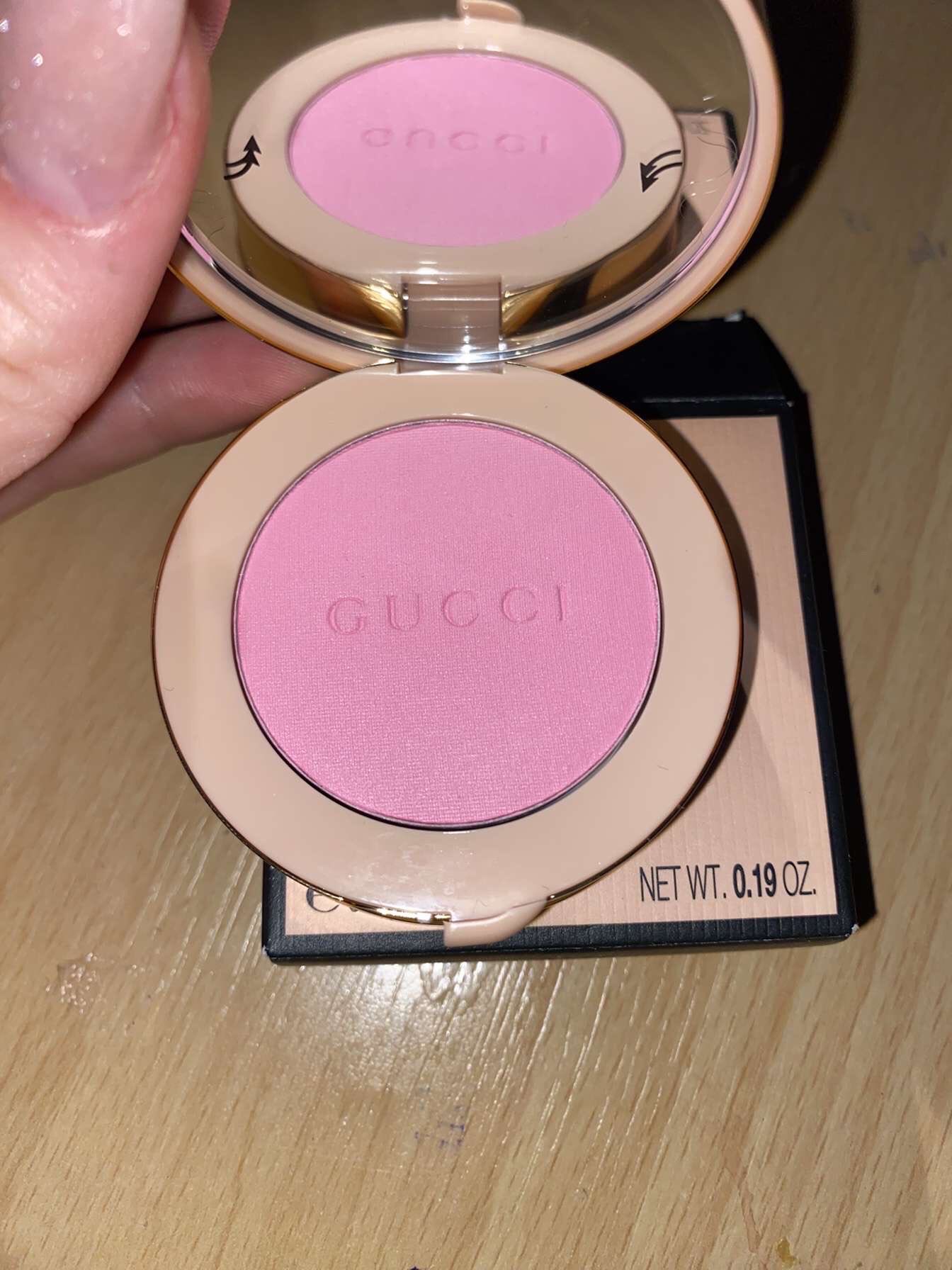 Gucci rumenilo 2