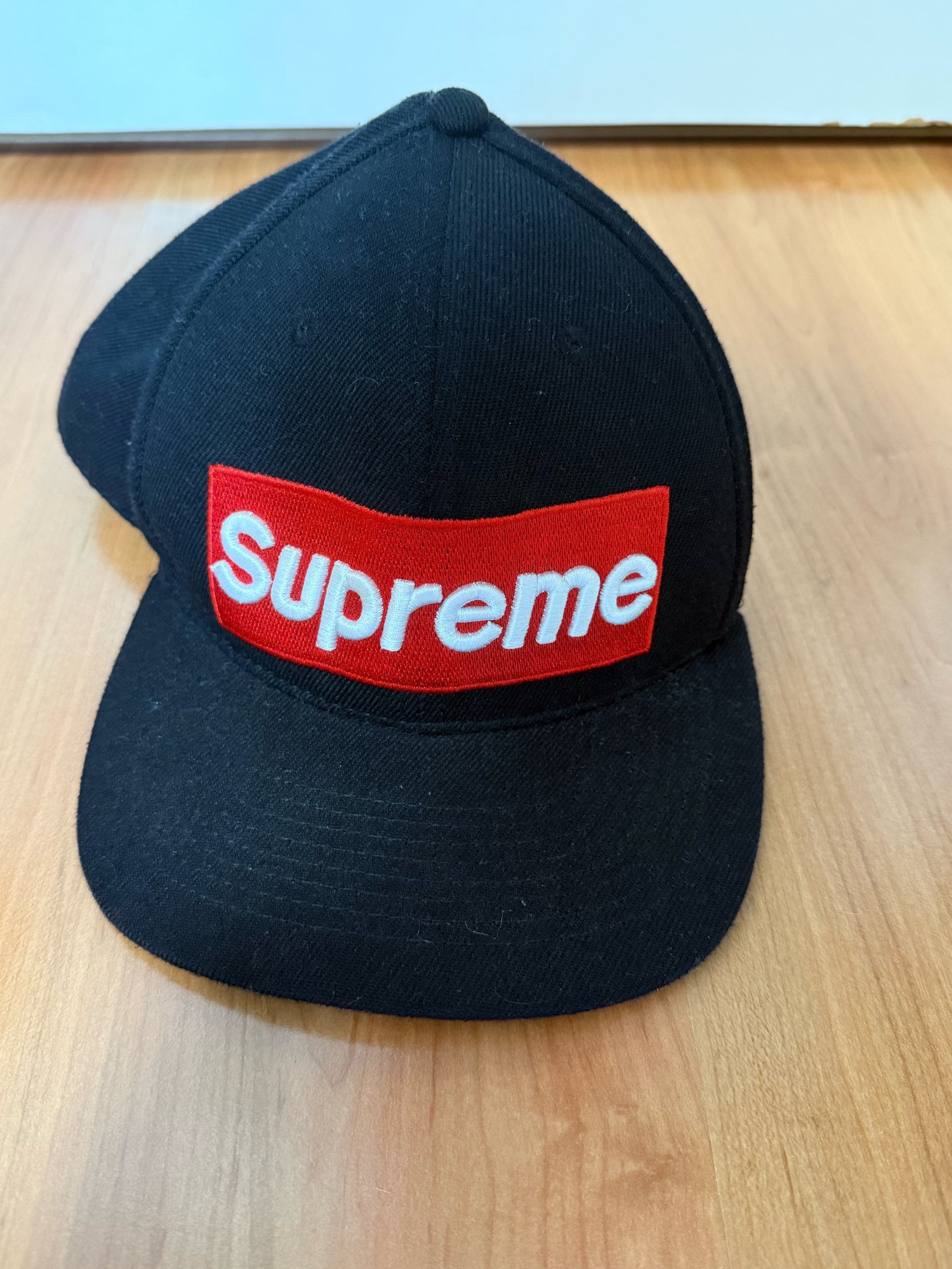 Supreme kačket 3