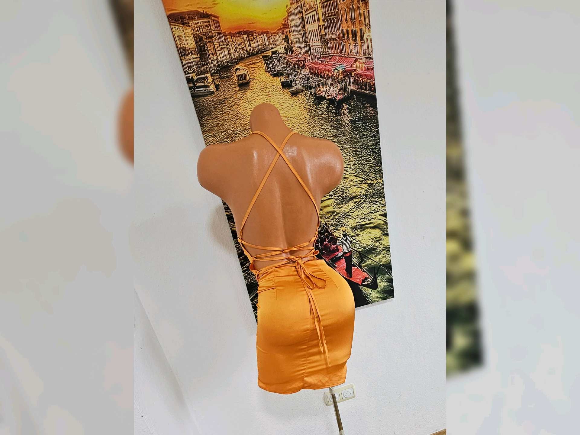 PRETTYLITTLETHING haljina 1